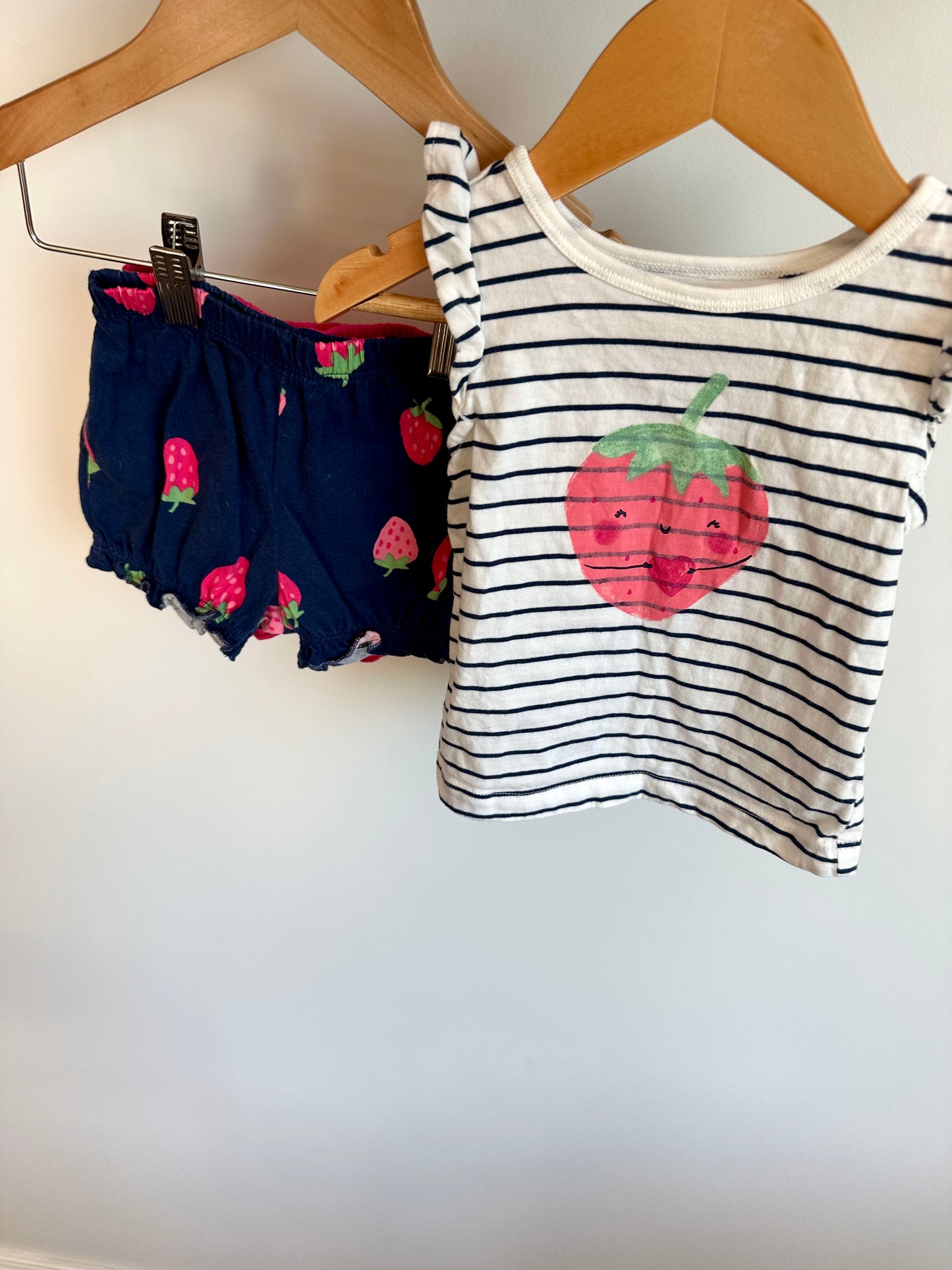 Strawberry Tank + 2 Shorts Set / 9m
