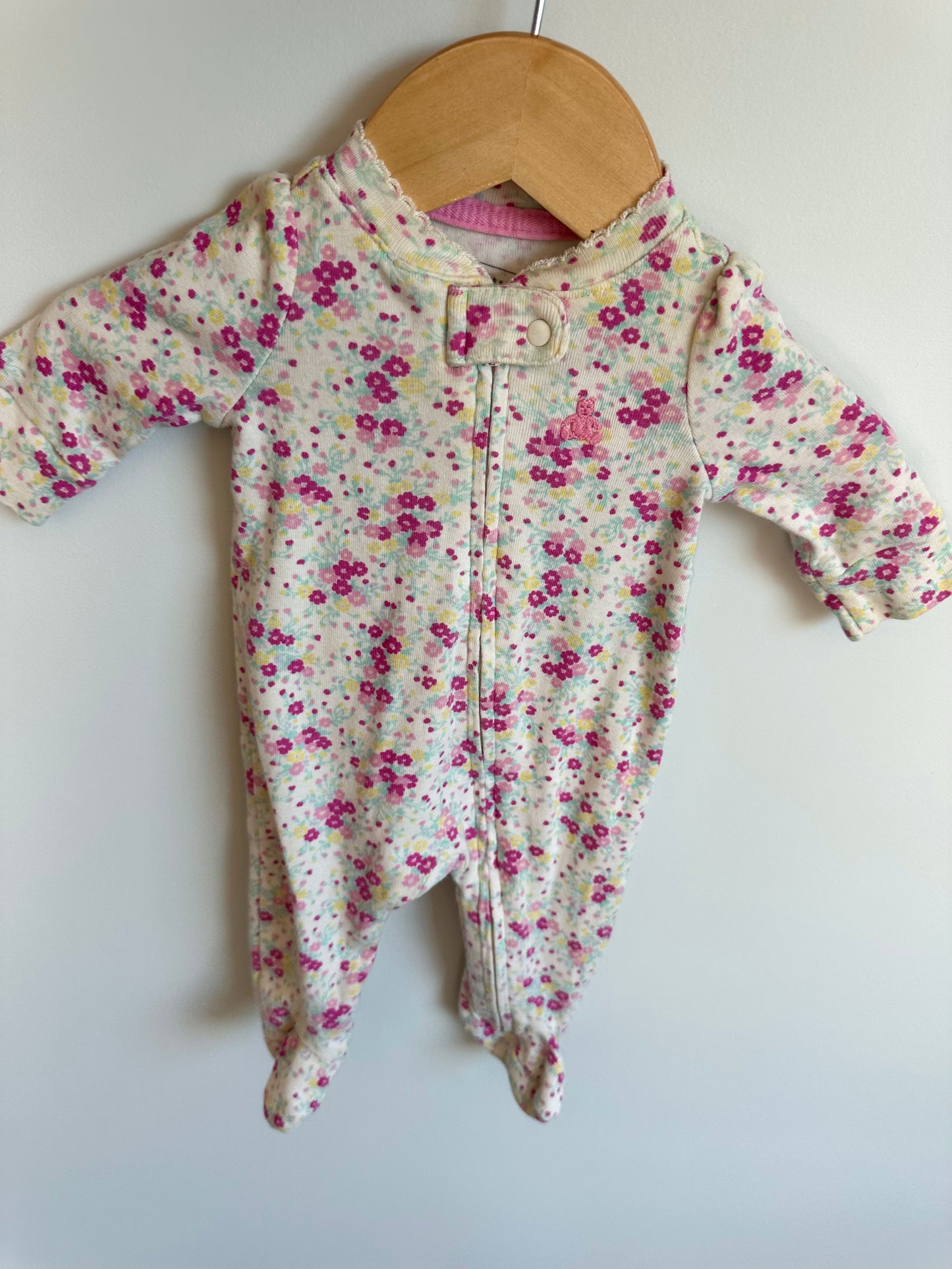 Gap Newborn Cream Floral Sleeper / 0m