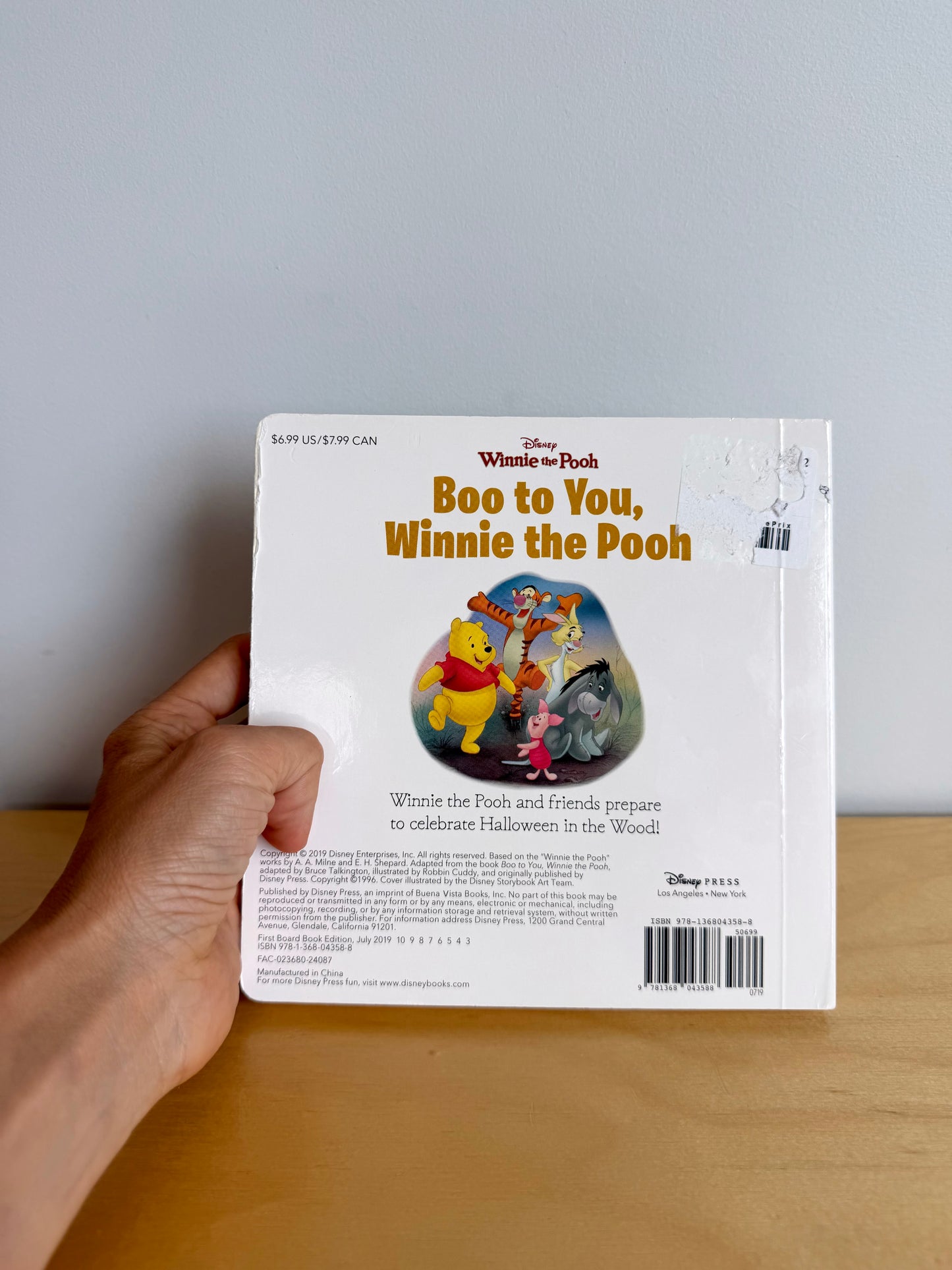 Boo to You, Winnie the Pooh Book / 1-4 years