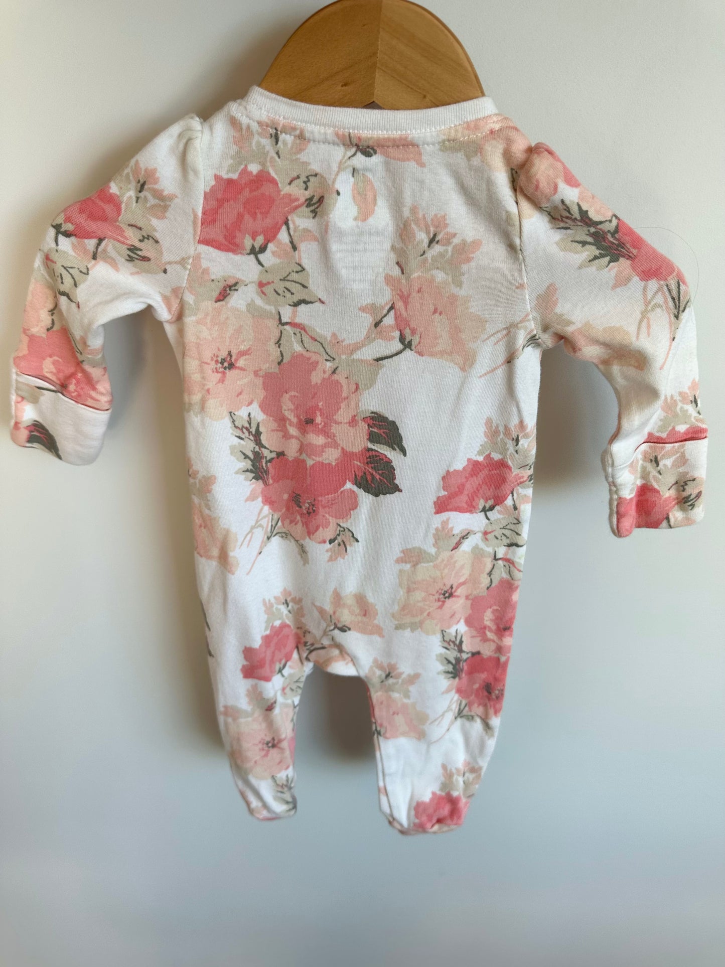 Gap Organic Ruffle Floral Sleeper / 0-3m