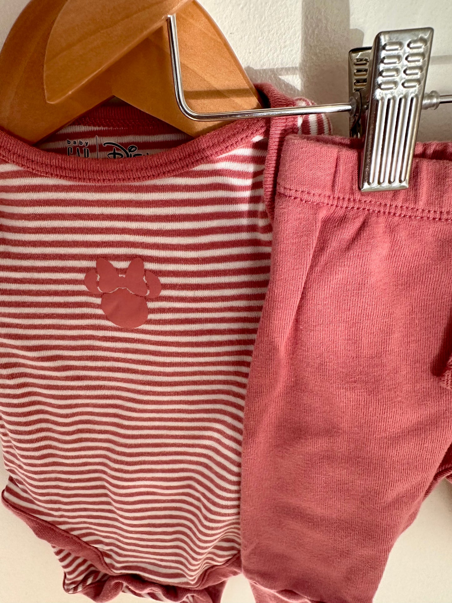 Gap Minnie Mouse Bodysuit + Pants Set / 0-3m