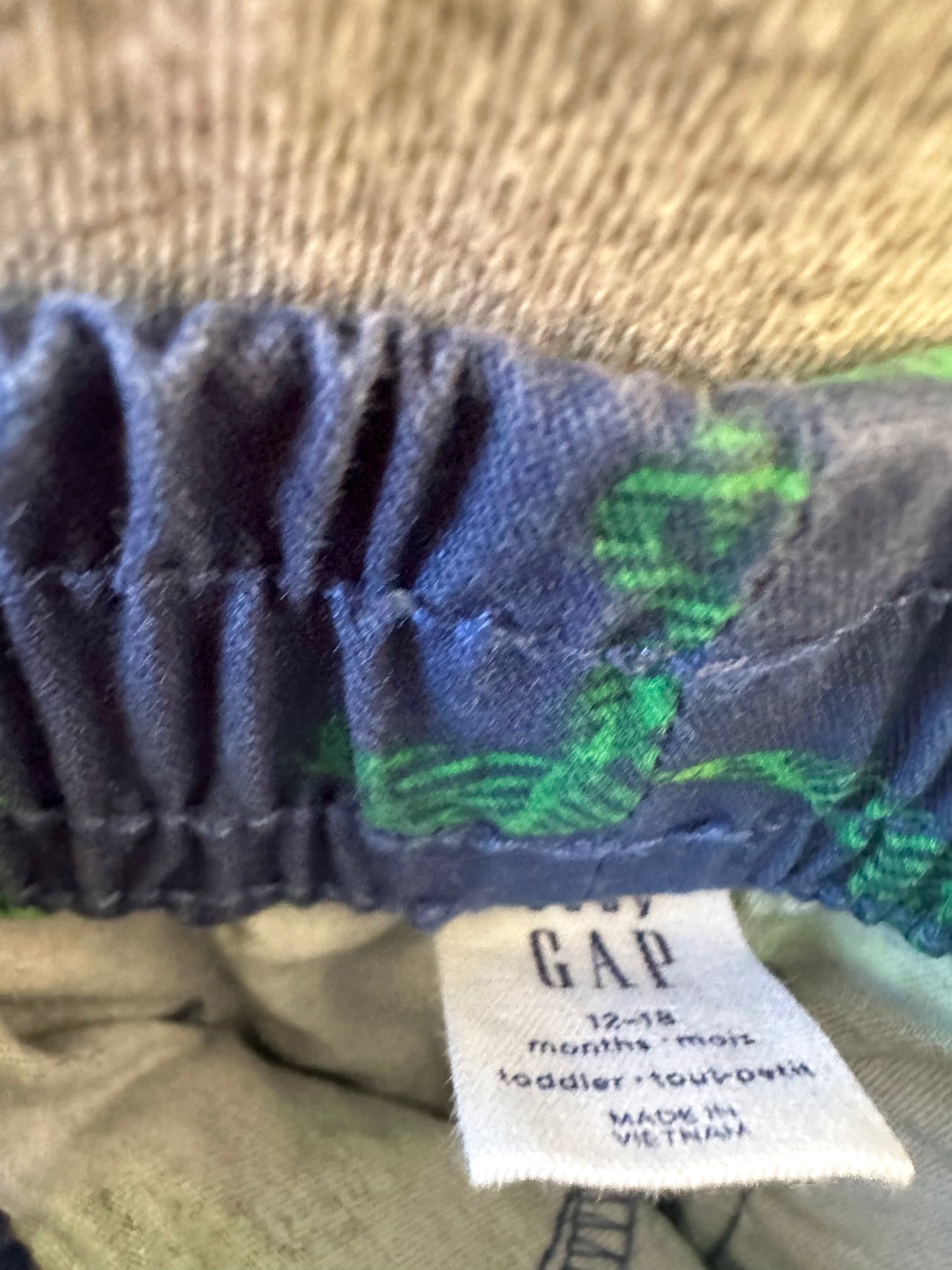 Gap Blue Dino Shorts / 12-18m