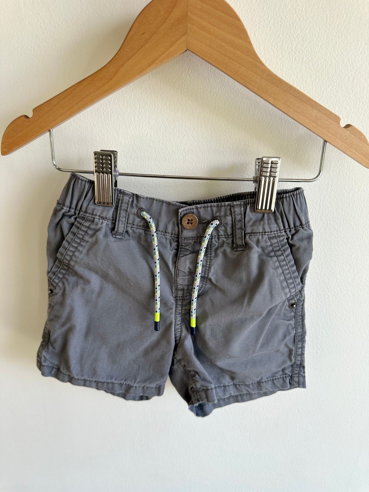 Gap Grey Shorts / 12-18m