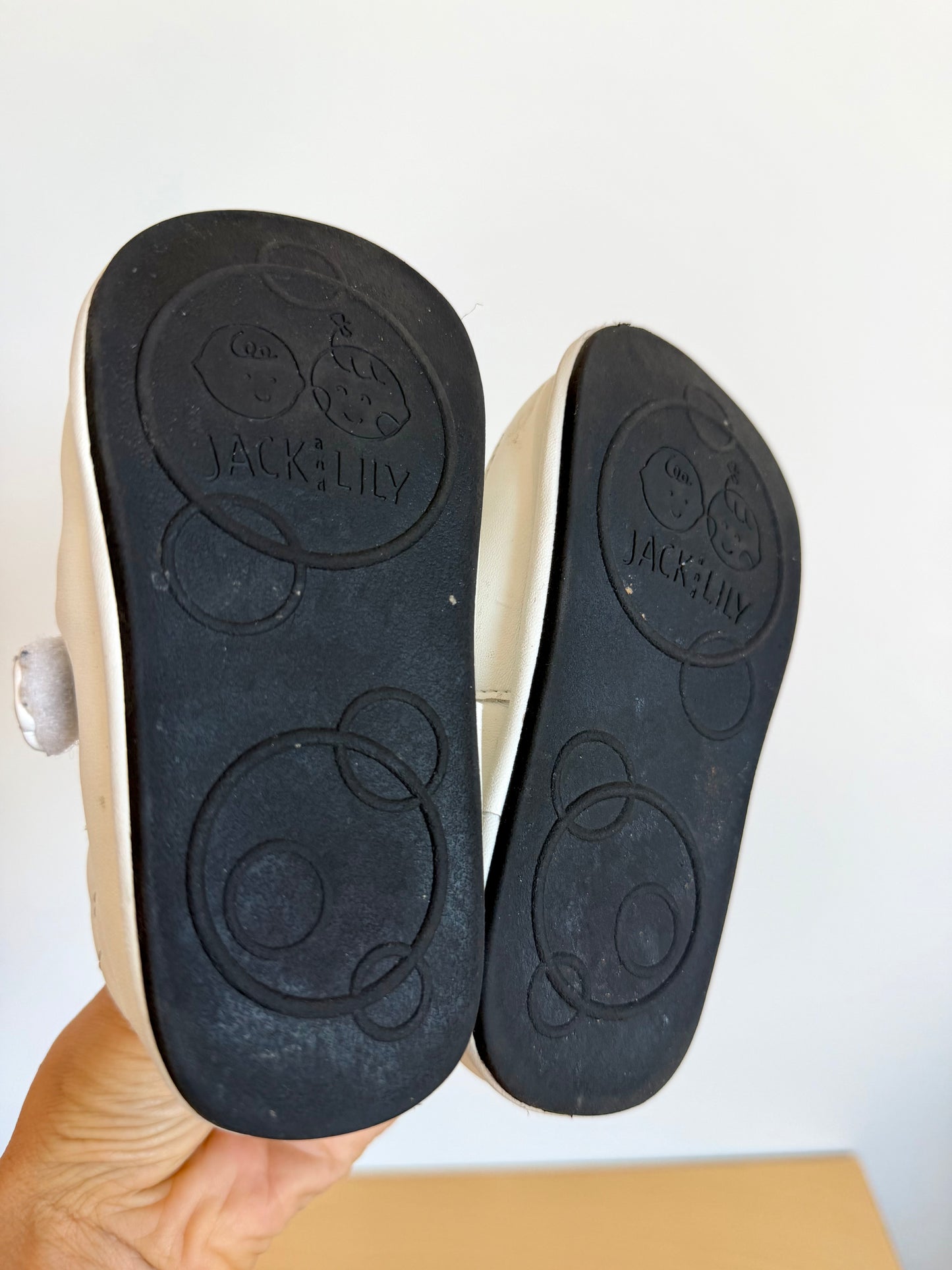 Jack and Lily Leather Shoes / Size 6 toddler