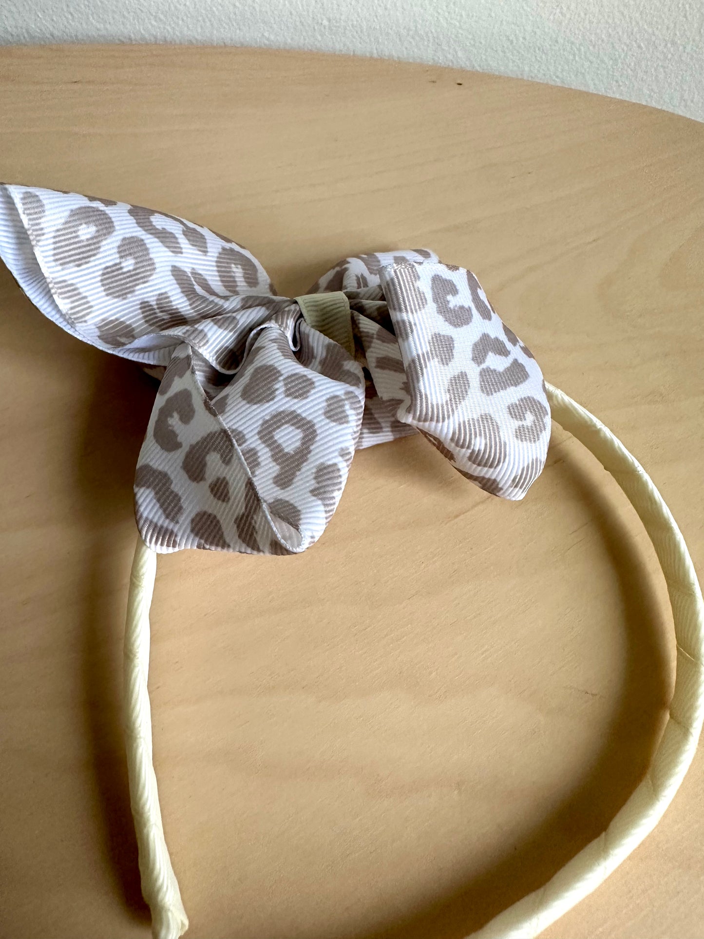 Two Headbands with Bows / 6-12m?