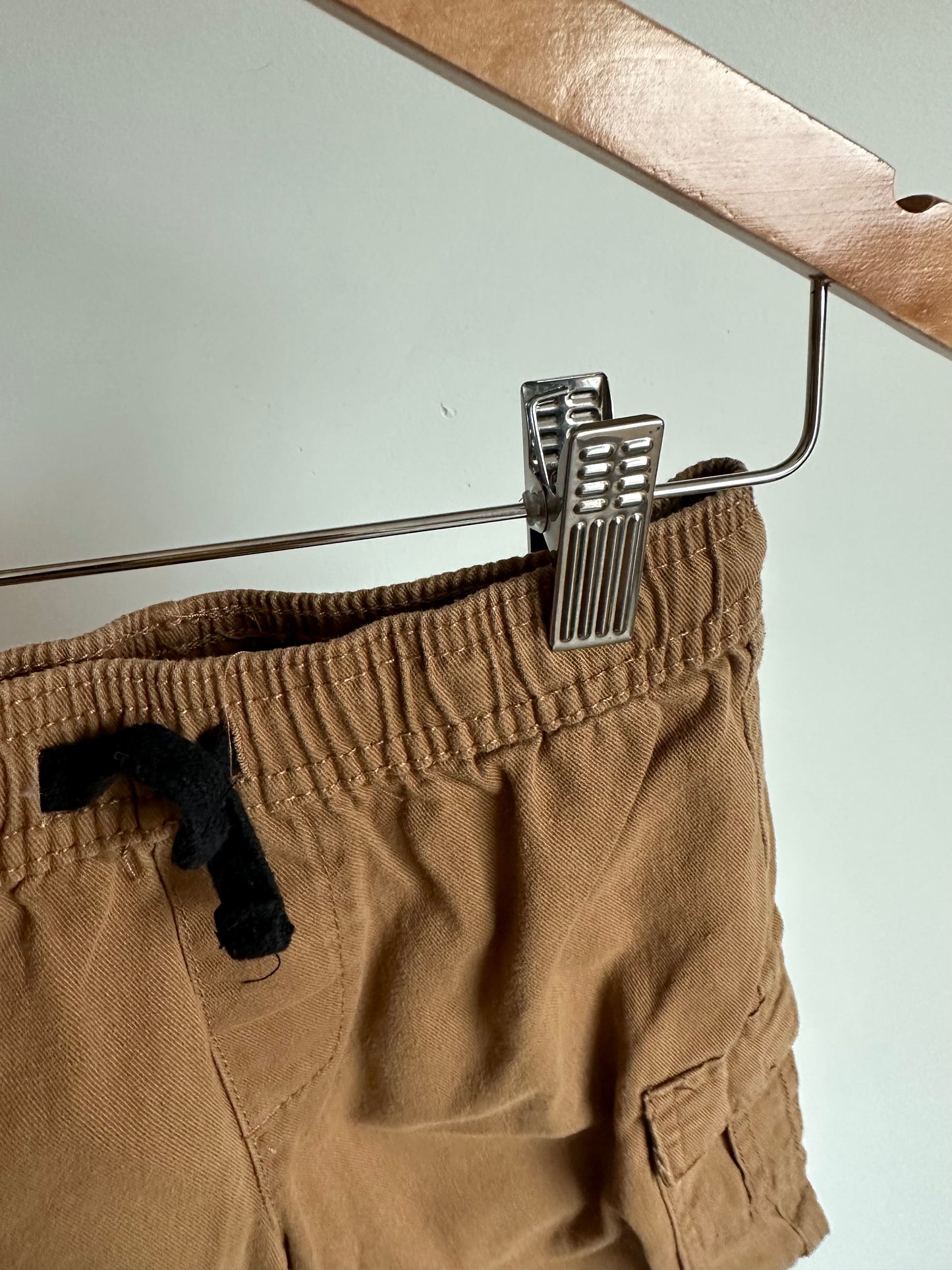 Brown Cargo Shorts / 6 years