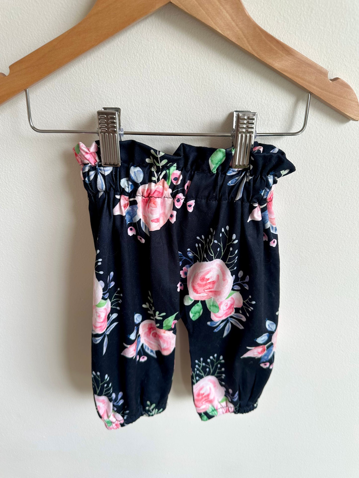 Black Pants with Pink Flowers / 0-3m