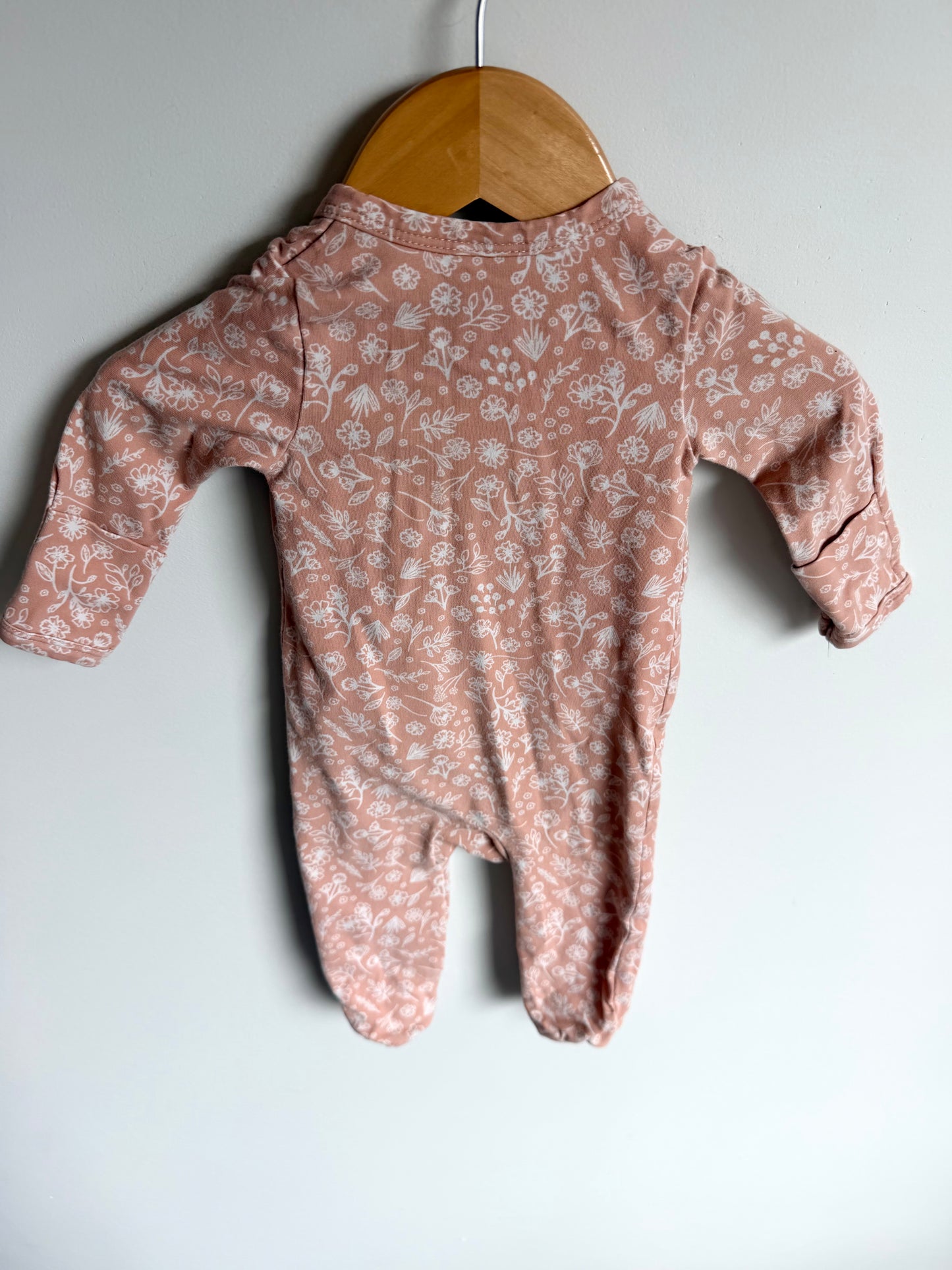 Mebie Baby Blush Floral Footed Sleeper / 0-3m