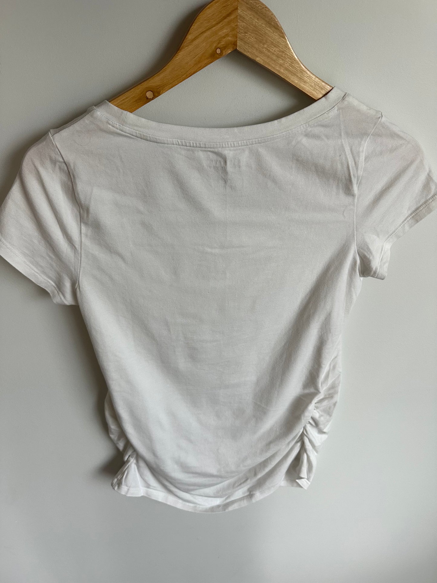 Fitted White Maternity T-shirt / Small