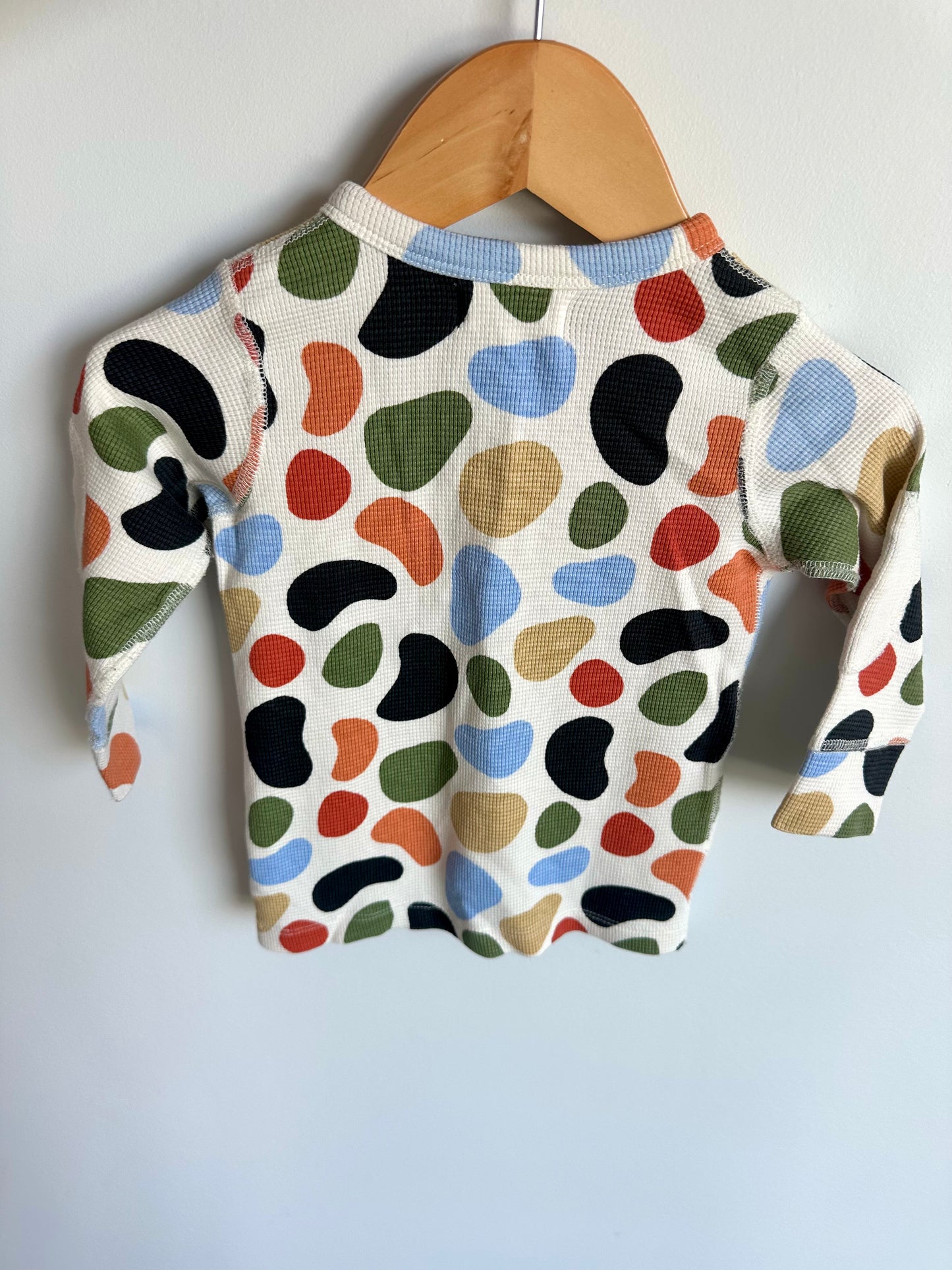 Organic Spotted Colored Top / 6-12m