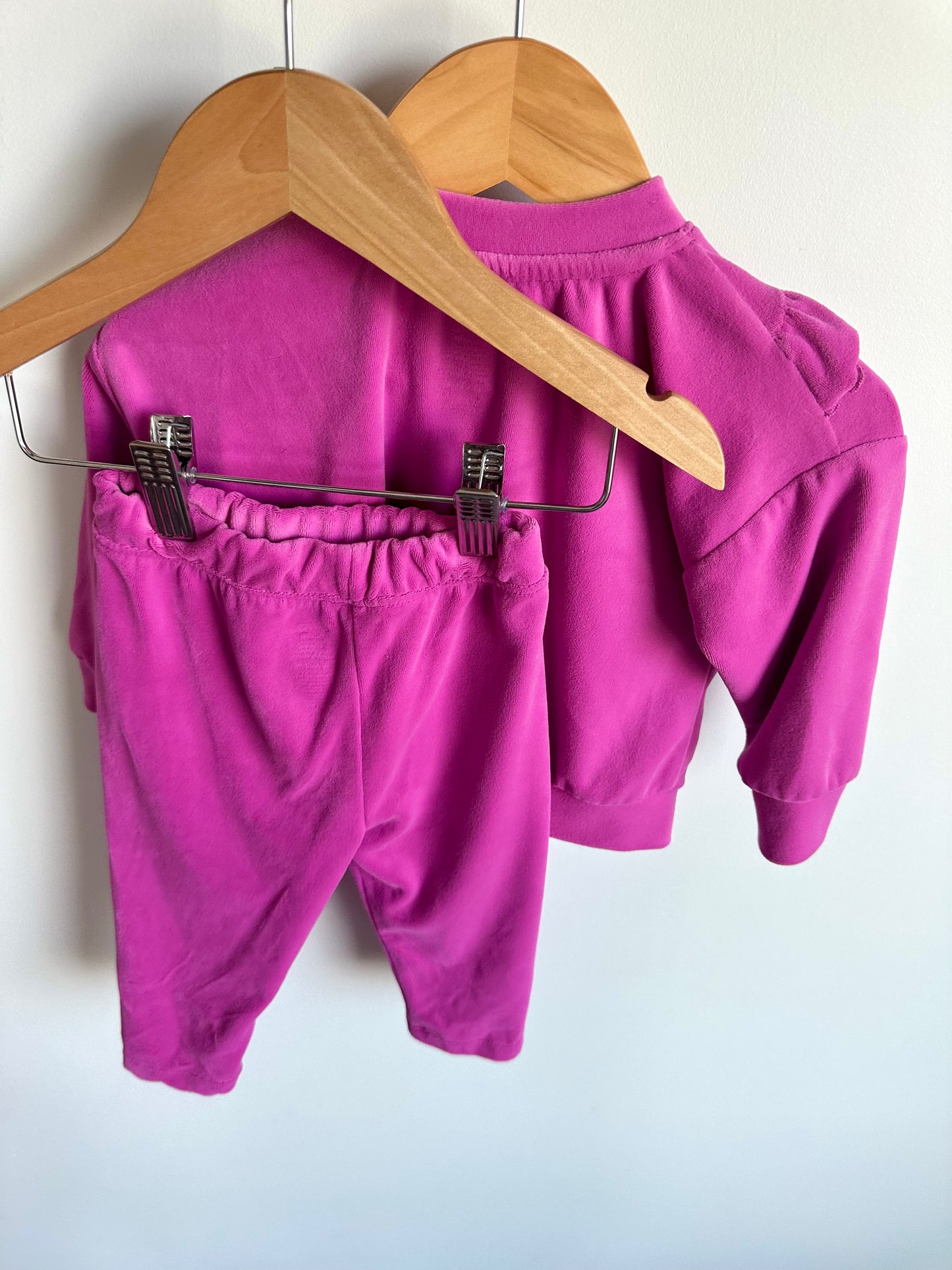 Fuchsia Sweater + Pants Set / 6-12m