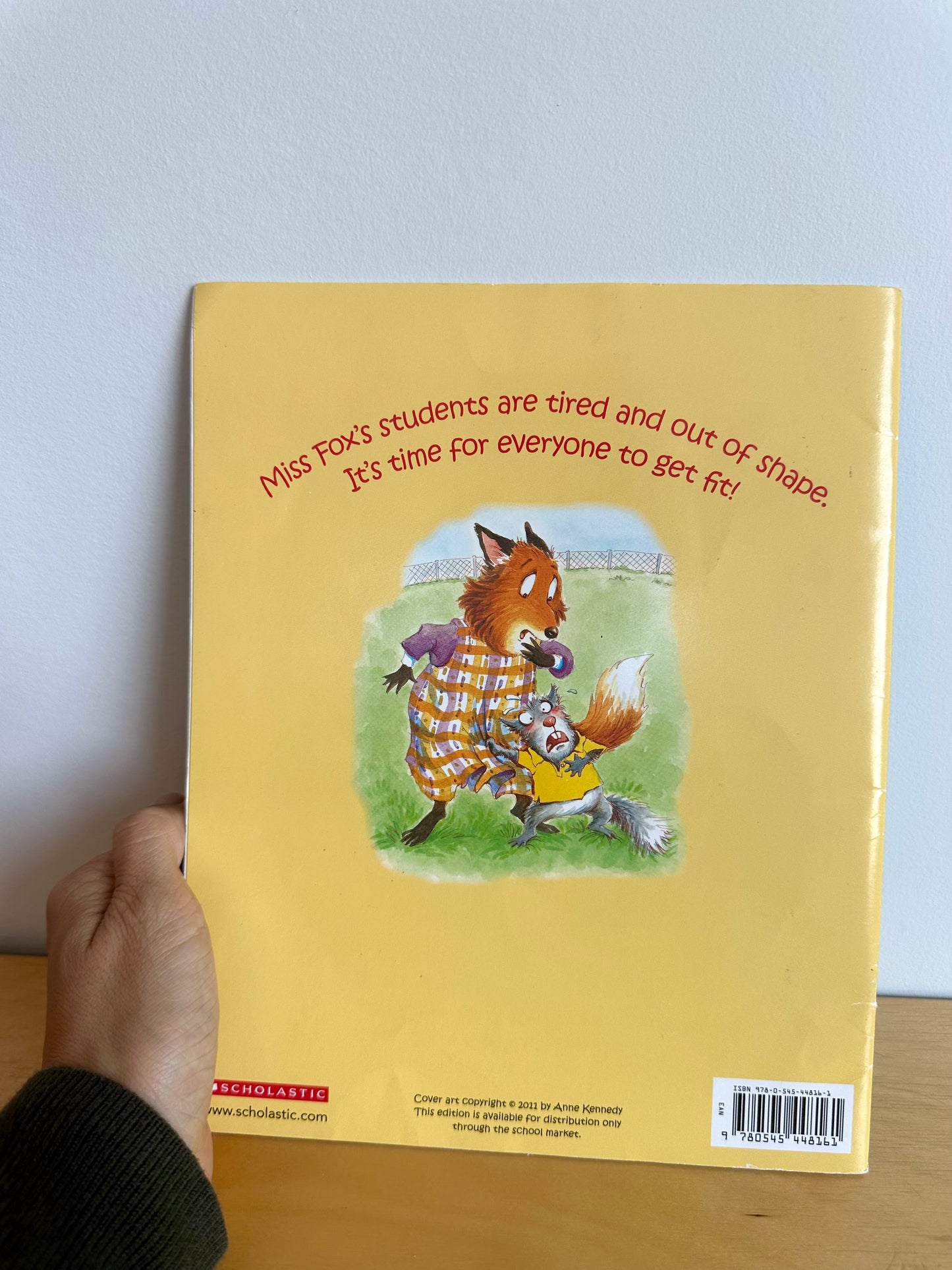 Miss Fox's Class Shapes Up Softcover Book / 3-6 years