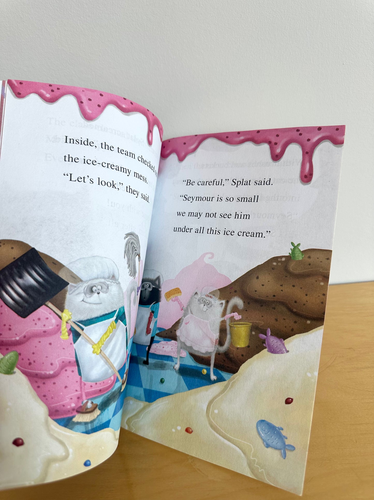 Splat the Cat Ice Cream Softcover Level 1 Book / 3-6 years