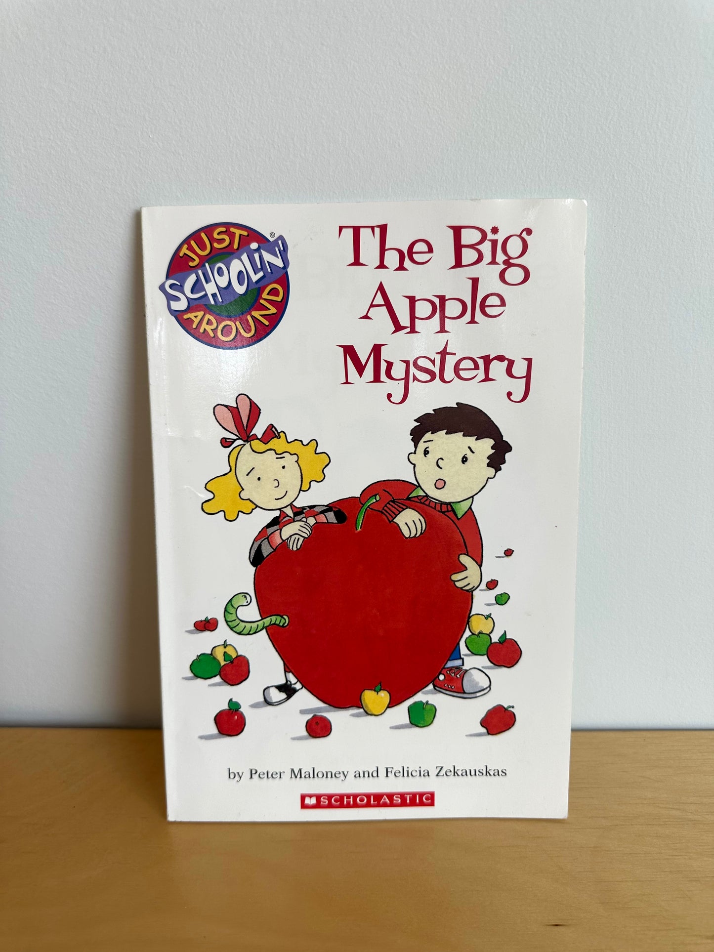 The Big Apple Mystery Softcover Book / 3-6 years