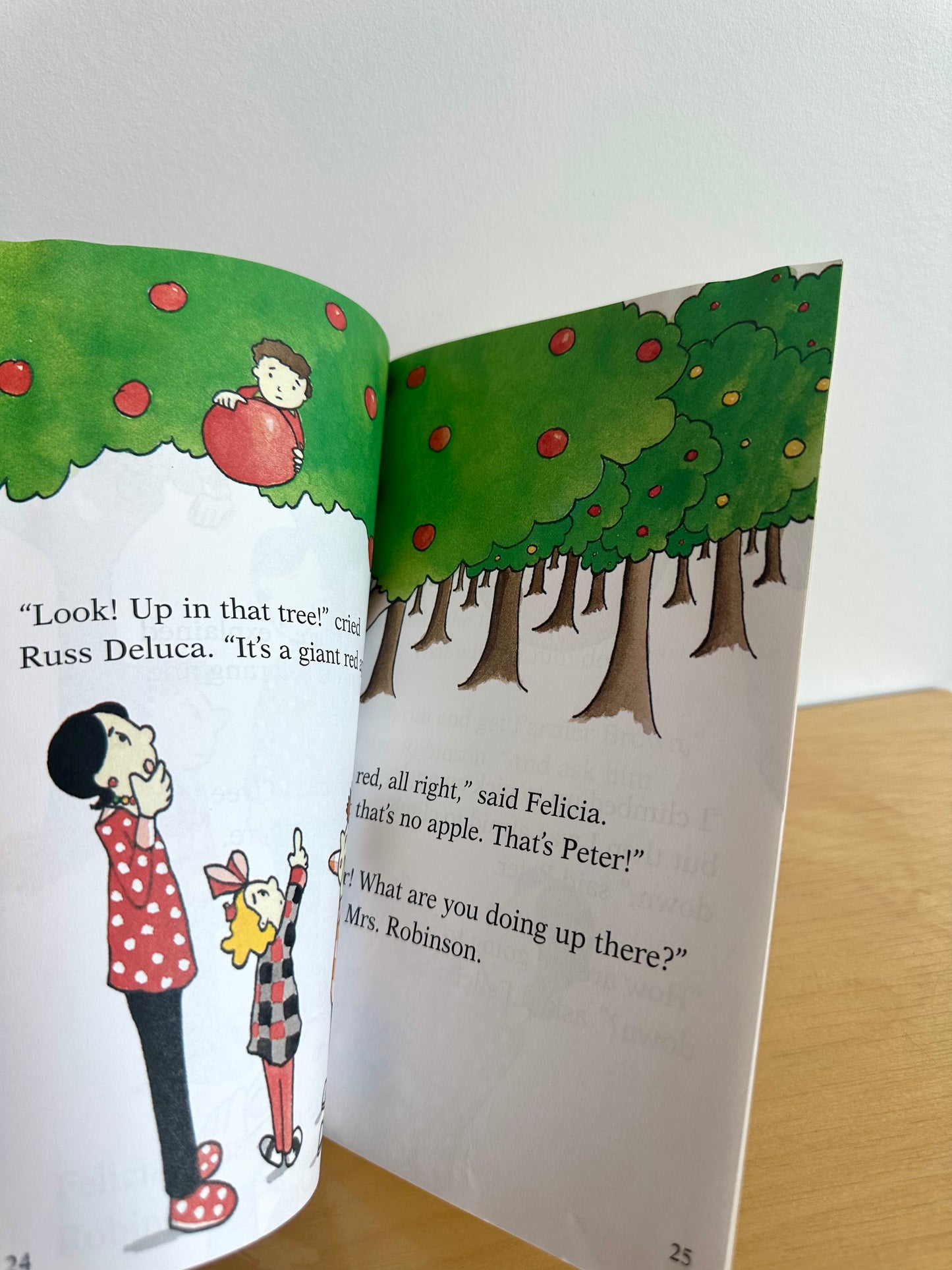 The Big Apple Mystery Softcover Book / 3-6 years