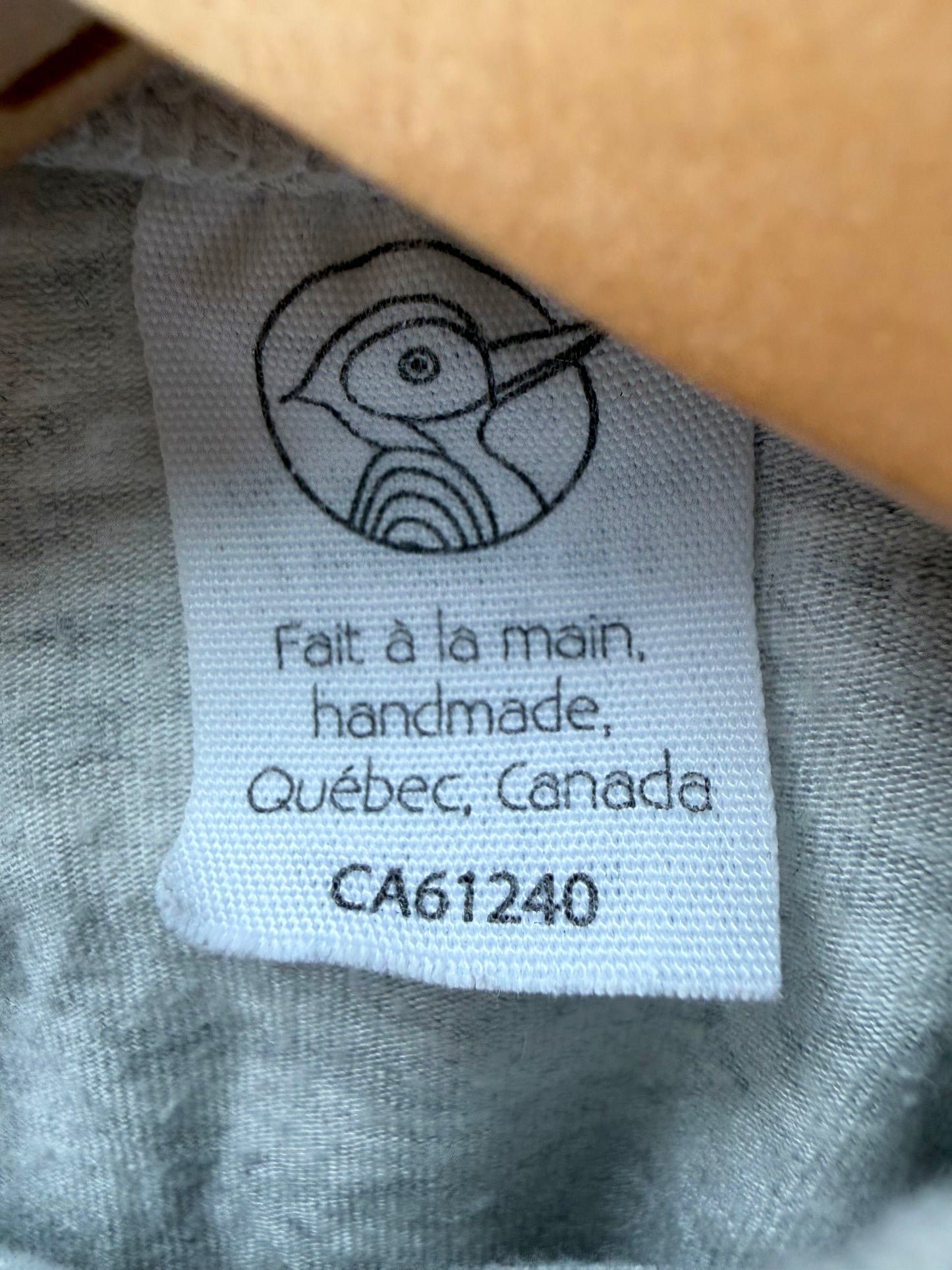 Handmade Penguin Bodysuit / 3-12m?