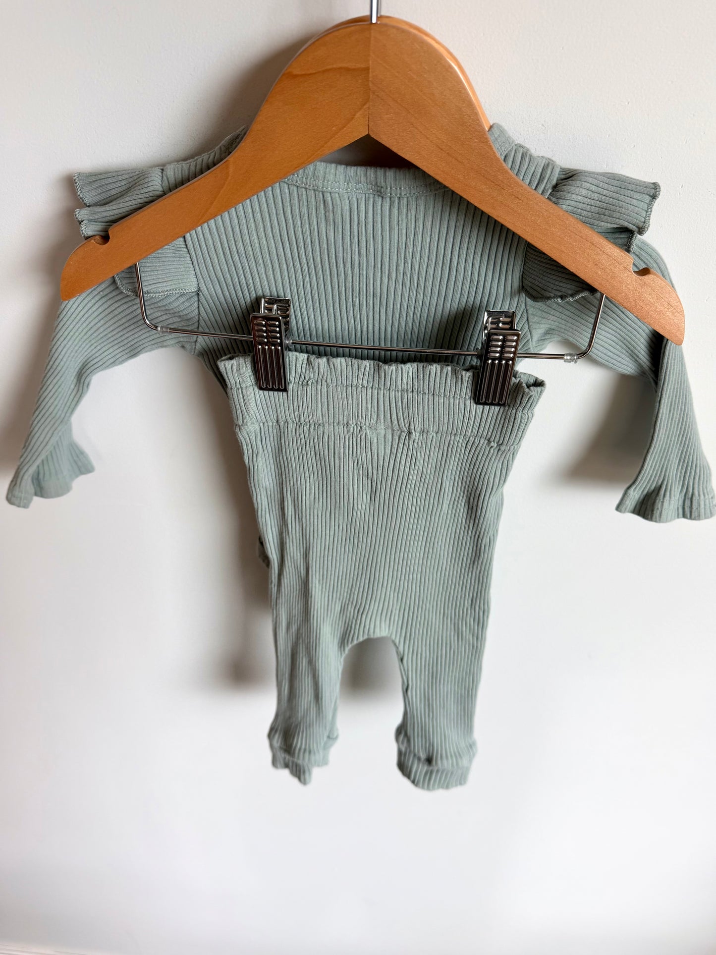 Dusty Blue Bodysuit + Pants Set / 3-6m