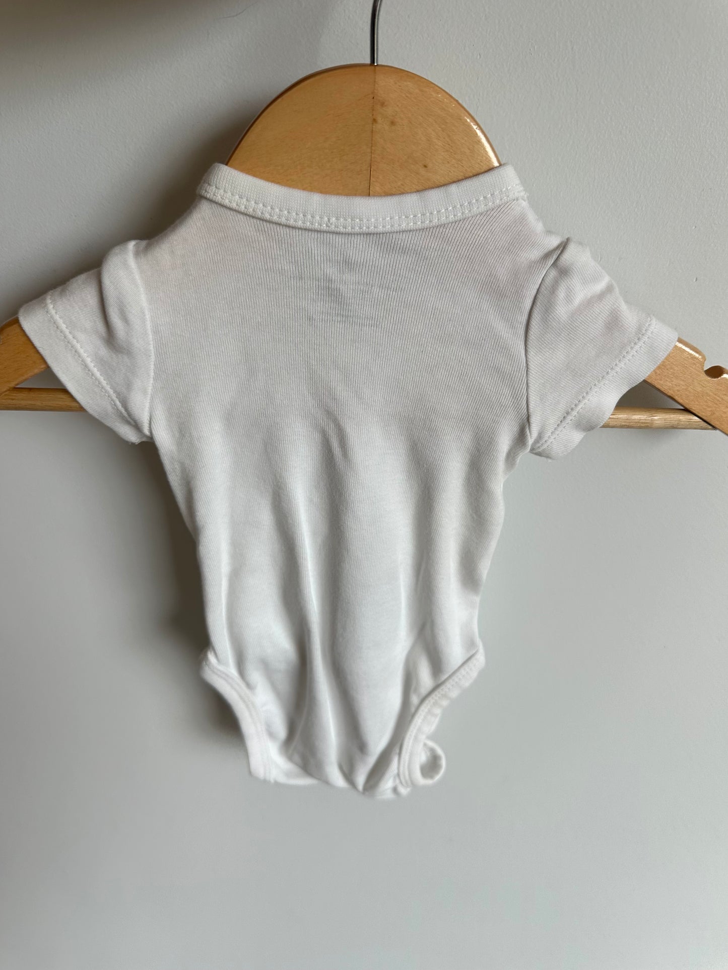 H&M Organic White Bodysuit / 0-1m