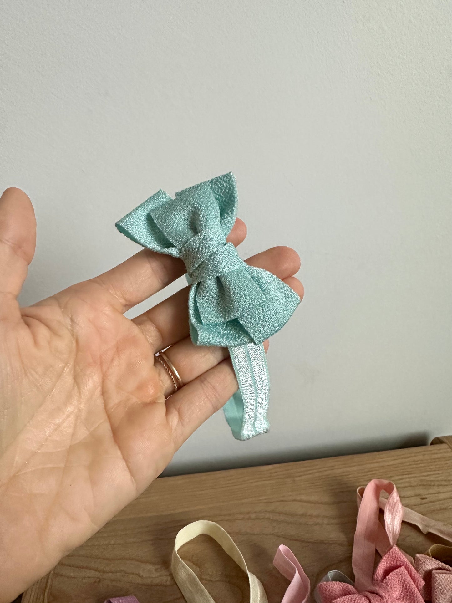 Textured Headband Bows (8) / 3-12m?