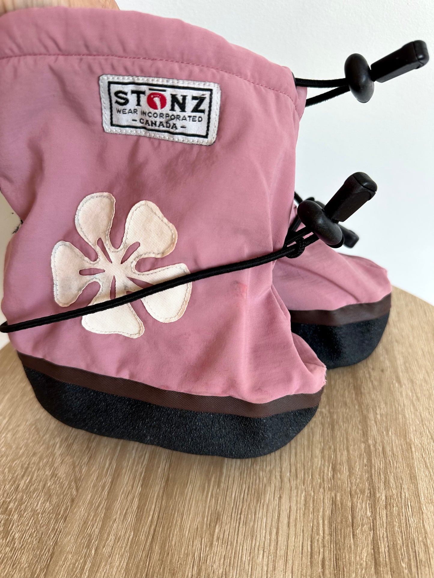 Waterproof Stonz Flower Boots / Medium (Size 3 Infant)