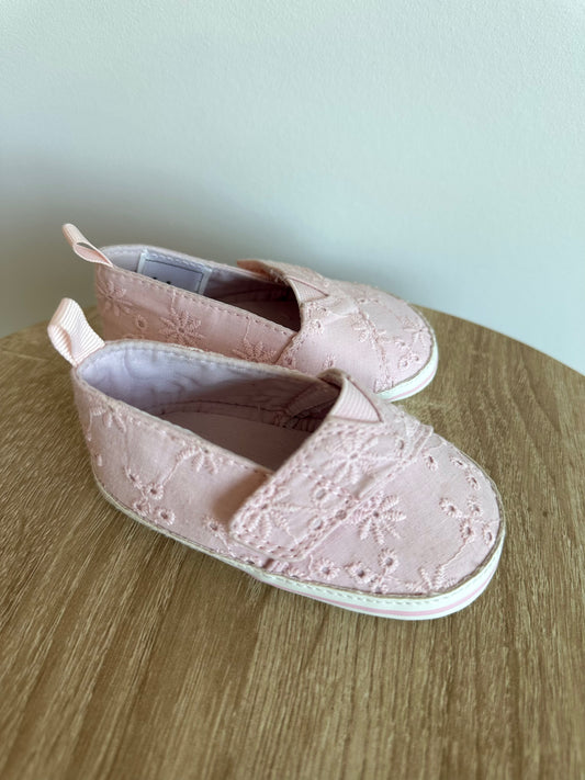 Pink Velcro Soft Sole Shoes / Size 4 Toddler