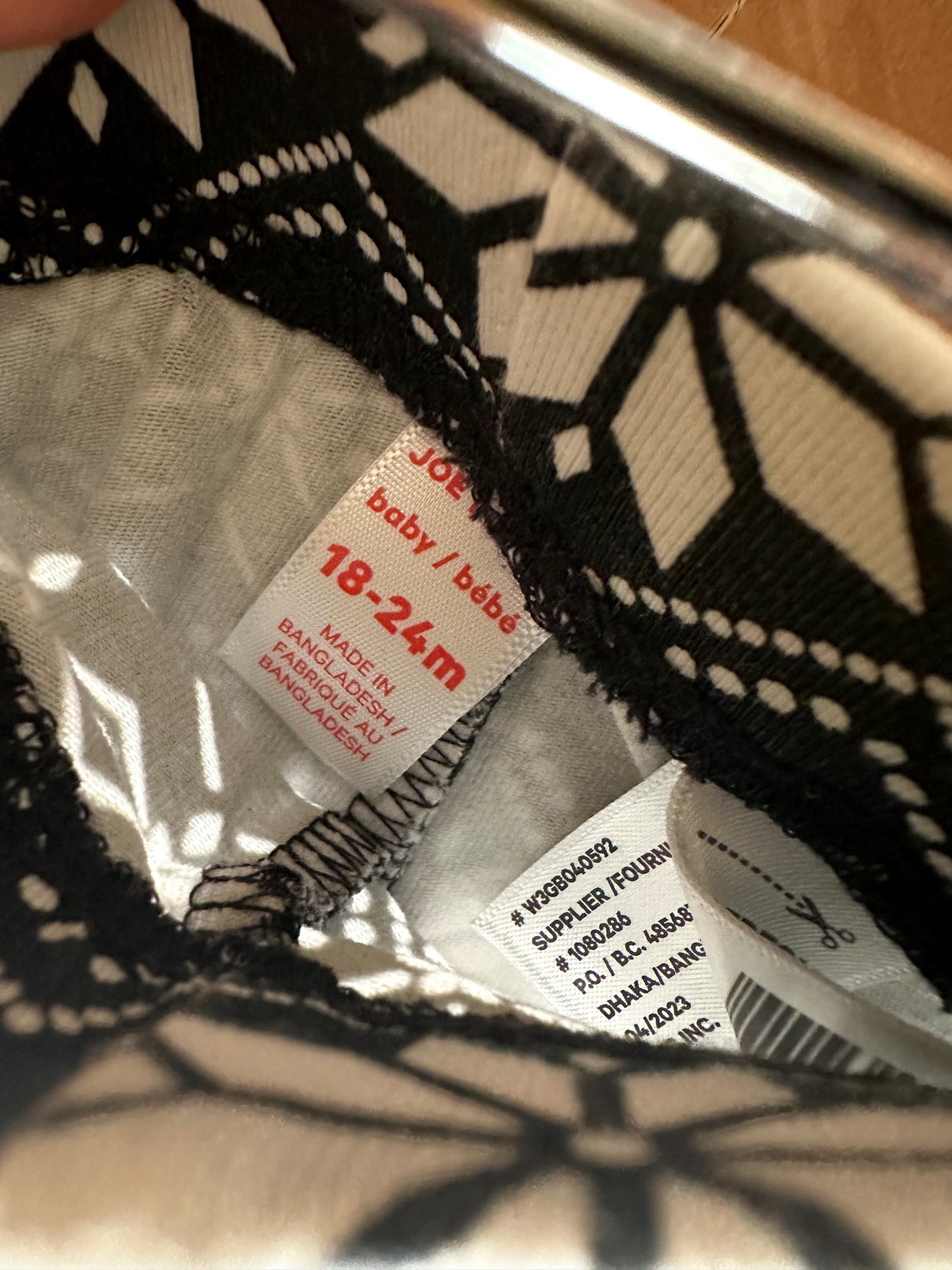 Snowflake Black and White Leggings / 18-24m