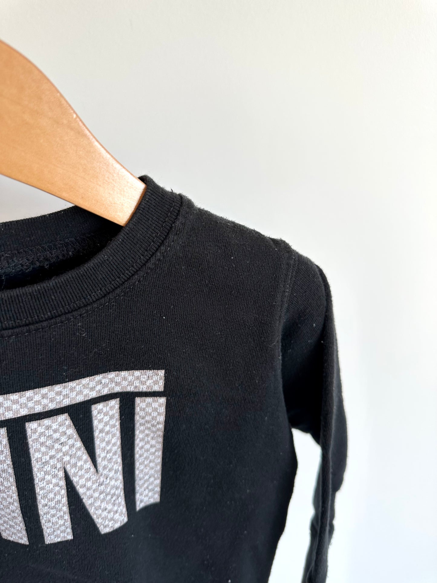 Mini Black Sweater / 2T