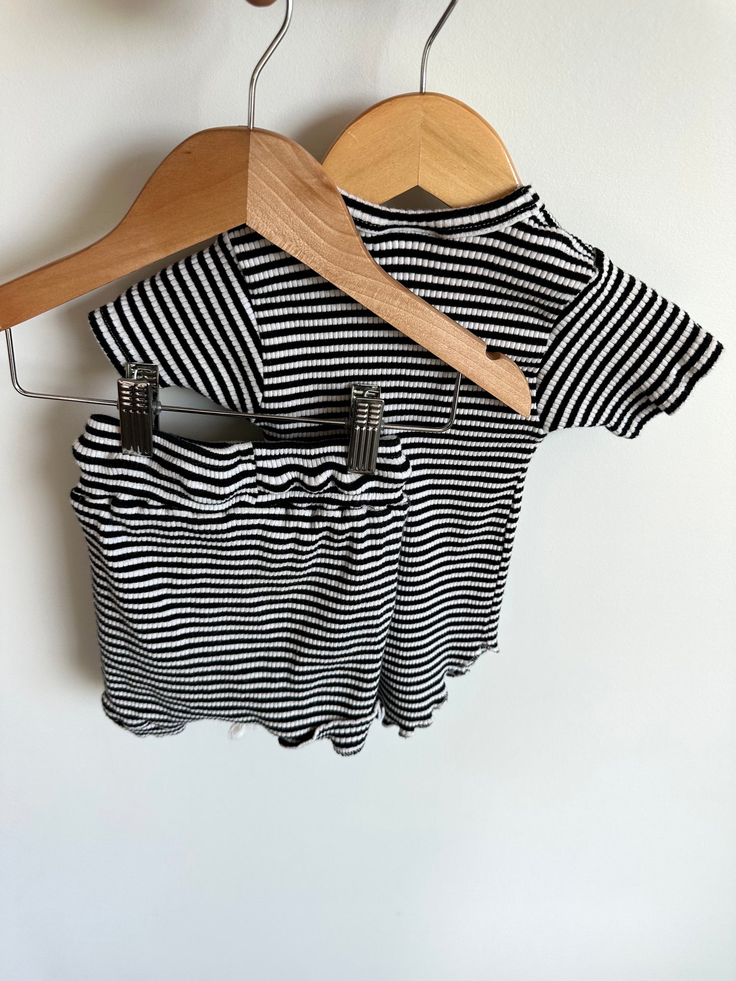 Striped T-Shirt + Shorts Set / 2T
