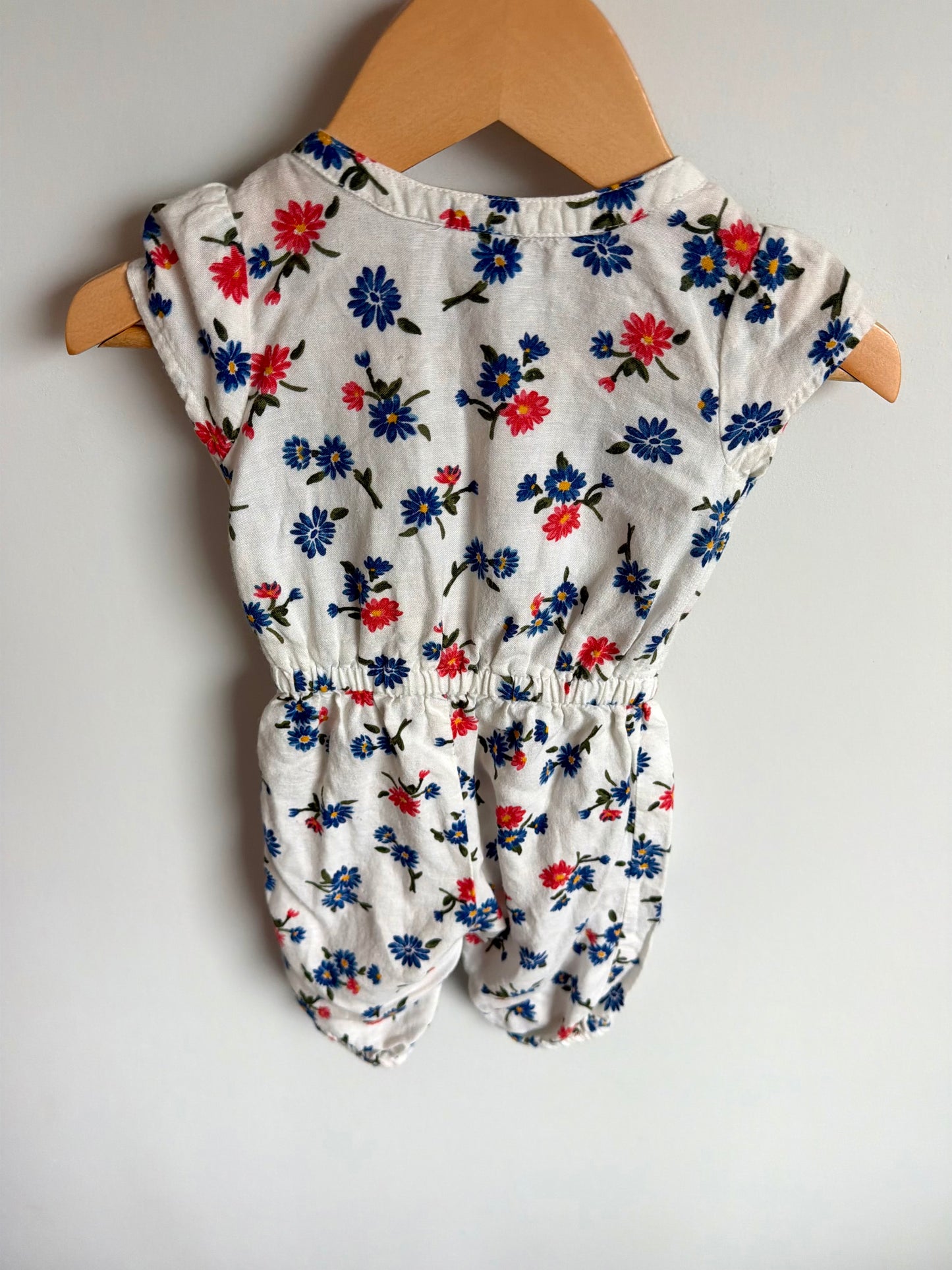 White Floral Button Jumpsuit / 3-6m