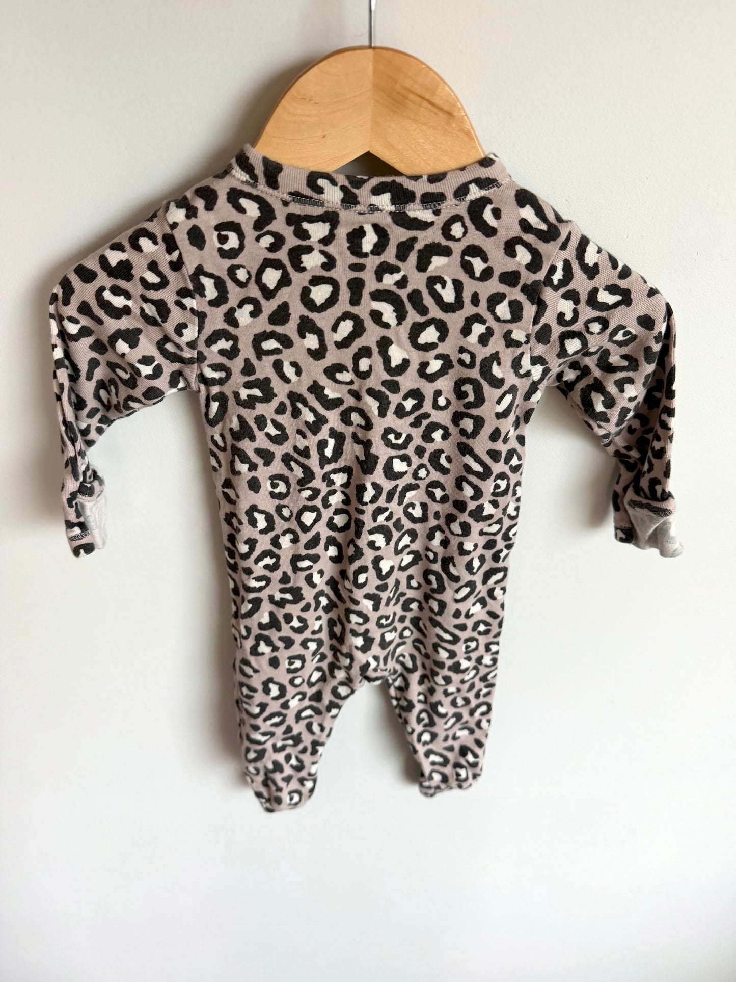 Animal Print Footed Sleeper / 3-6m