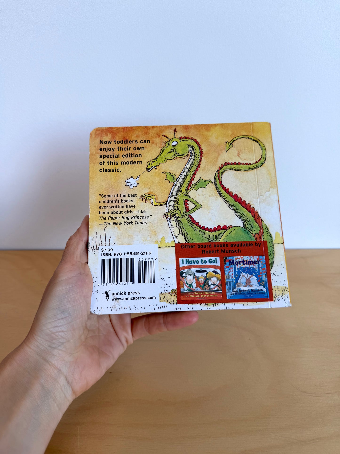 The Paper Bag Princess Book / 2-5 years