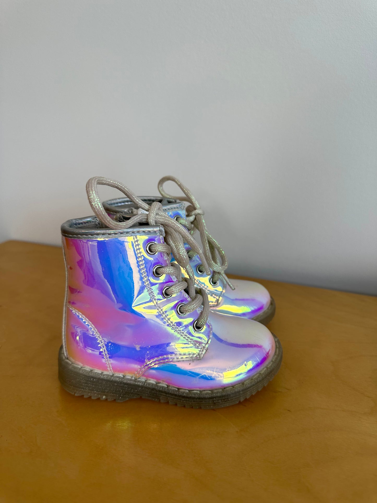 Iridescence Boots / Size 6 Toddler