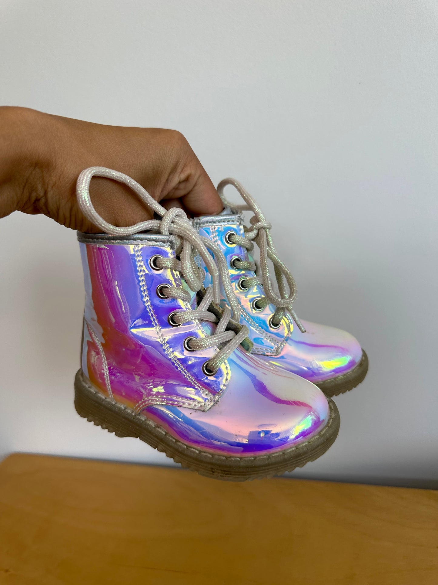 Iridescence Boots / Size 6 Toddler