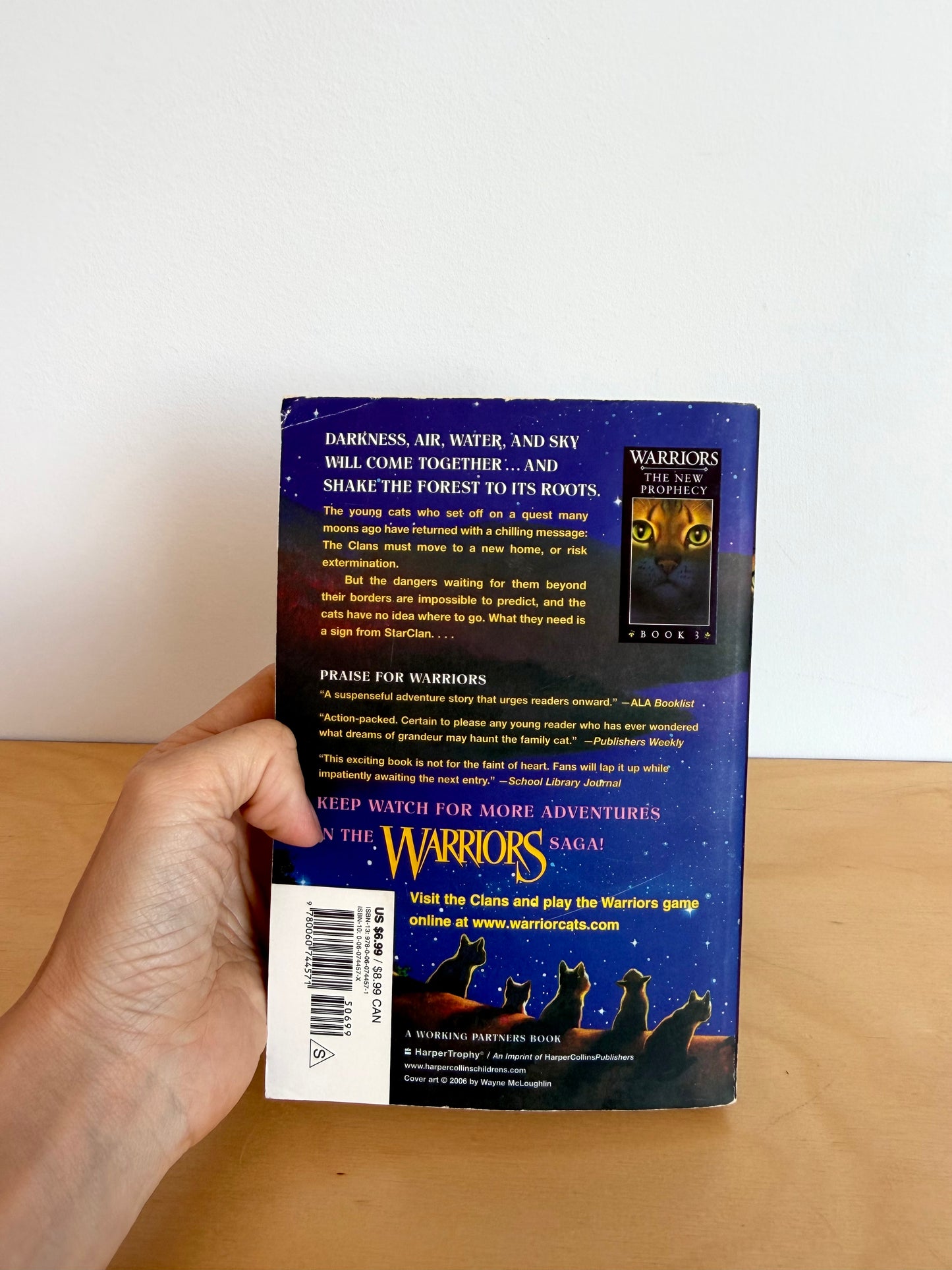 Warriors: The New Prophecy Dawn Book / 8-12 years