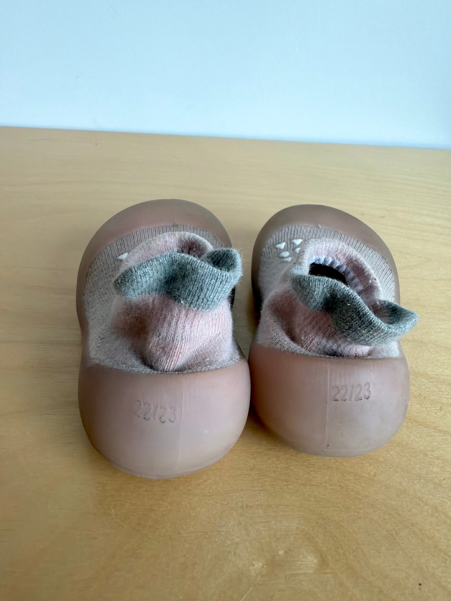 Pink Sock Shoes / Size 5-6 Toddler