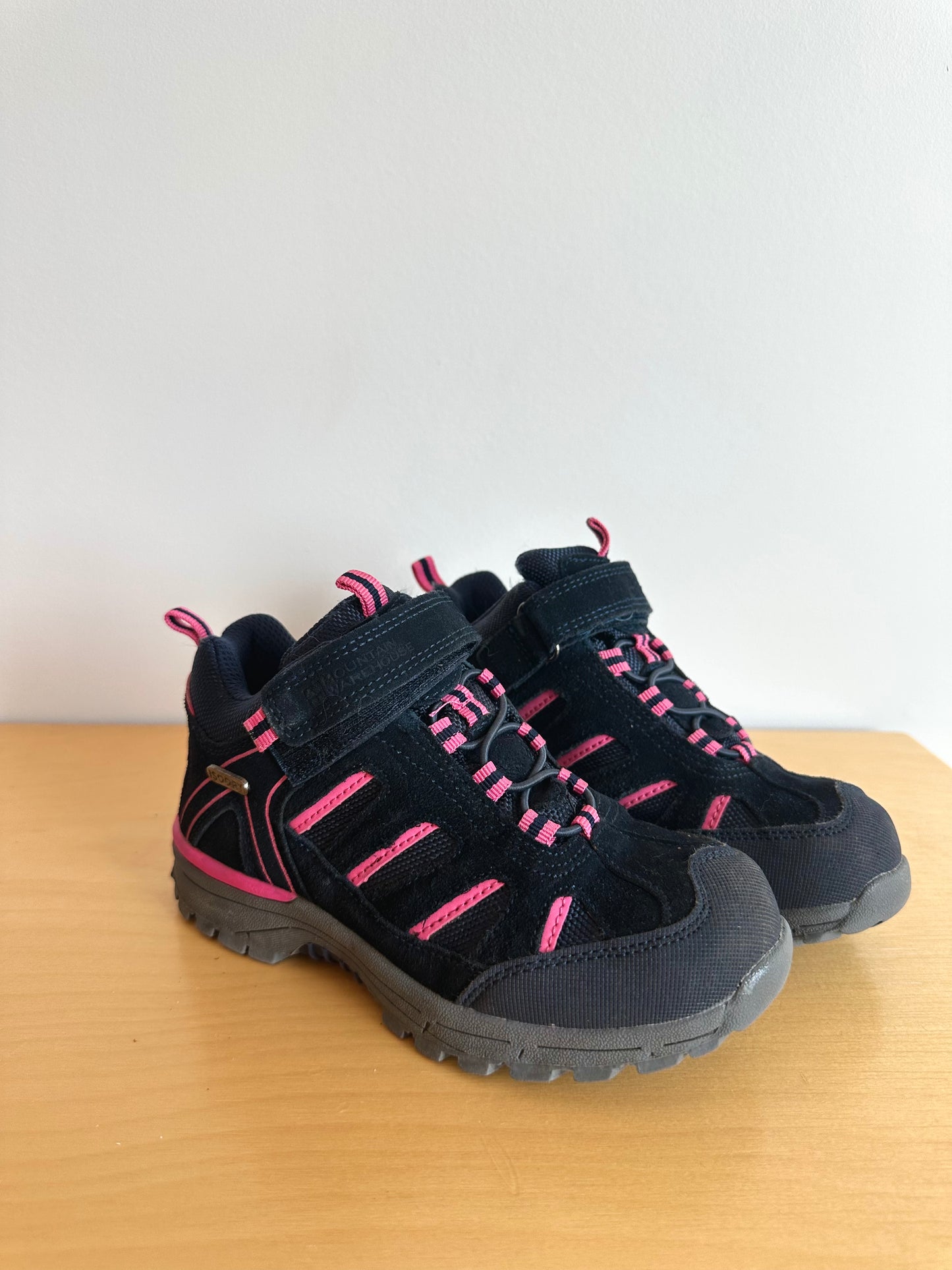 ISODRY Black Sneakers / Size 13 Little Kid