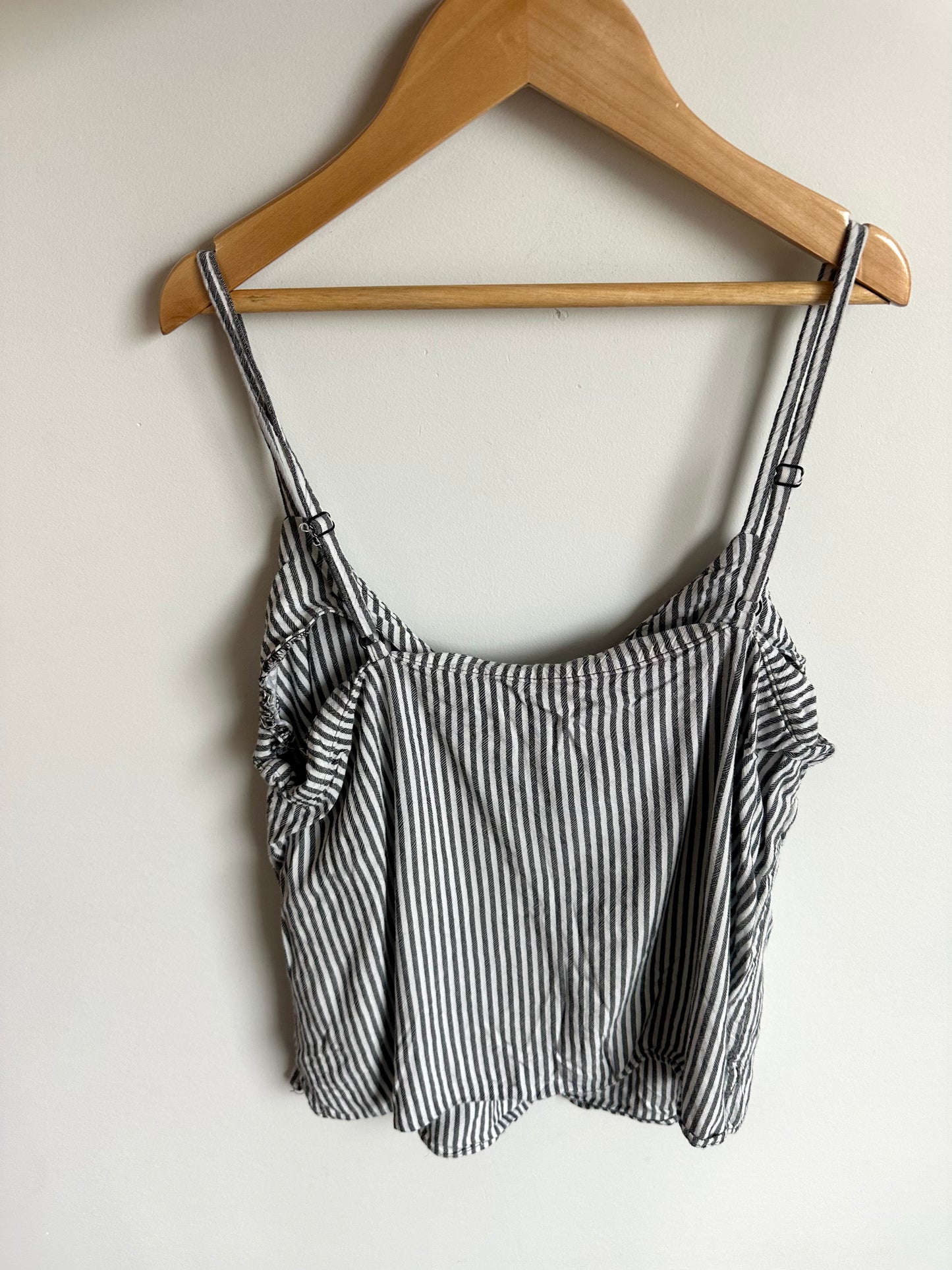 Striped Adjustable Strap Top / Medium