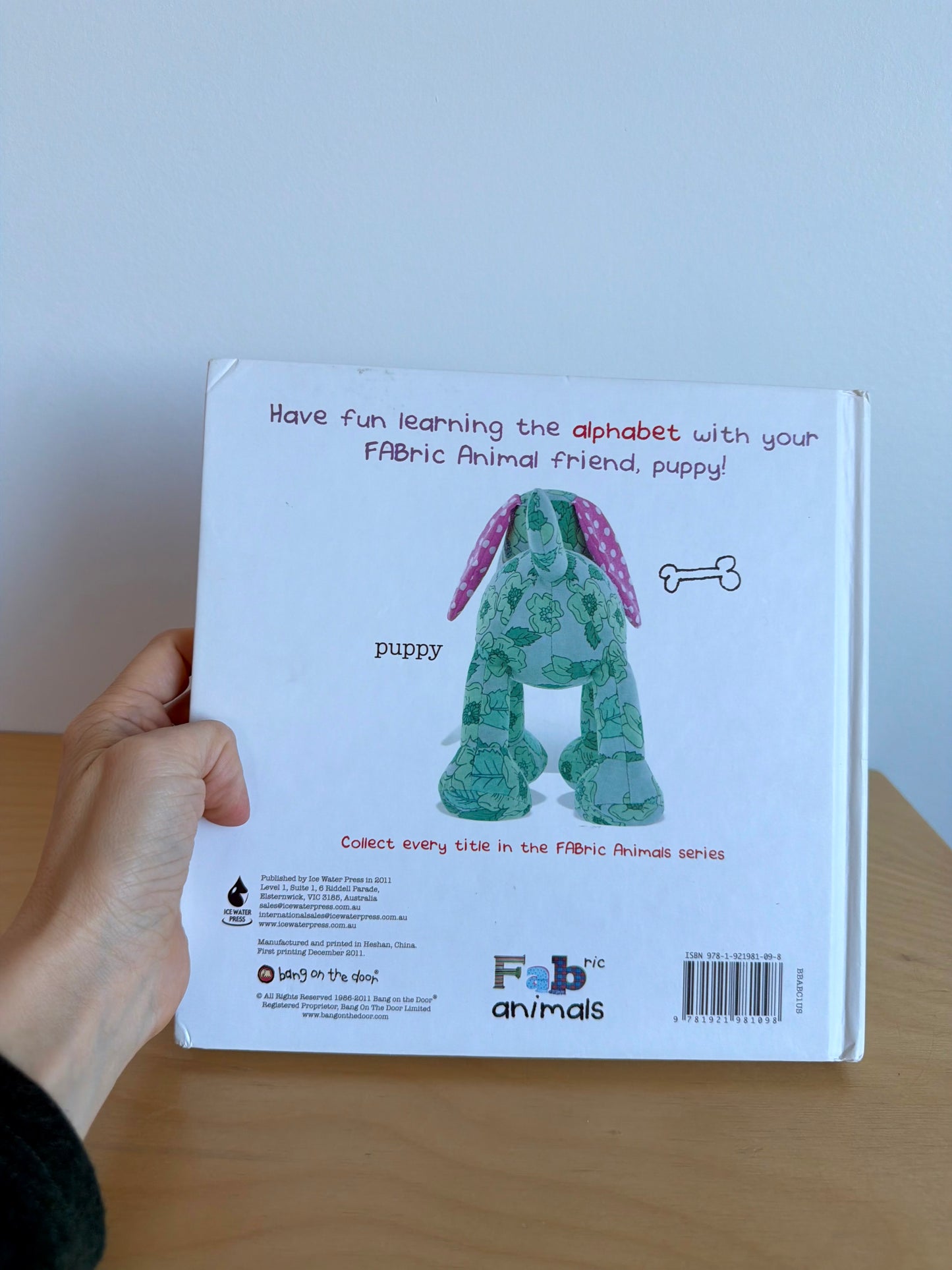 ABC Puppy Learns The Alphabet Book / 0-2 years (No Shipping)