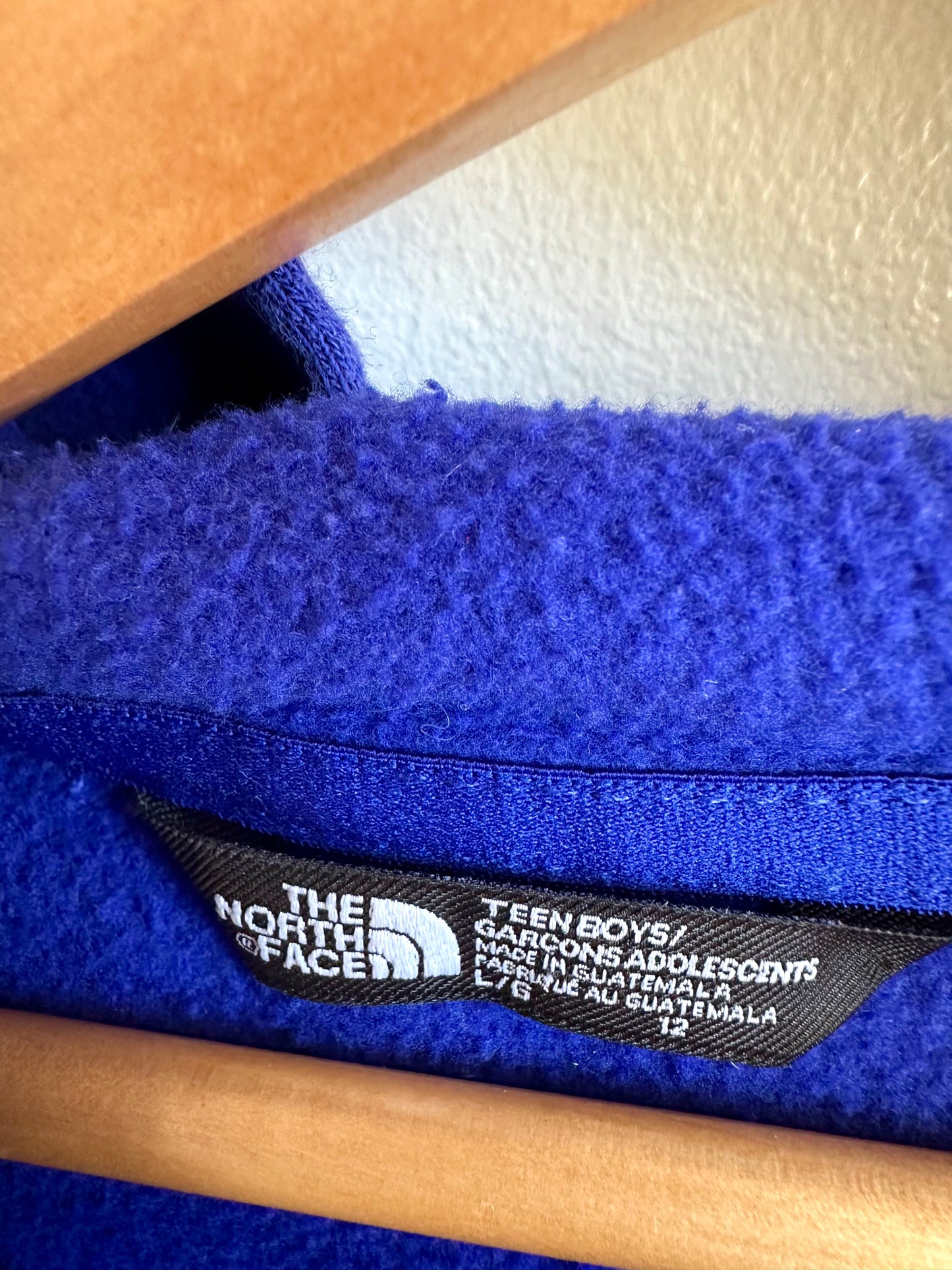 The North Face Hoodie / 12 years (Lg)