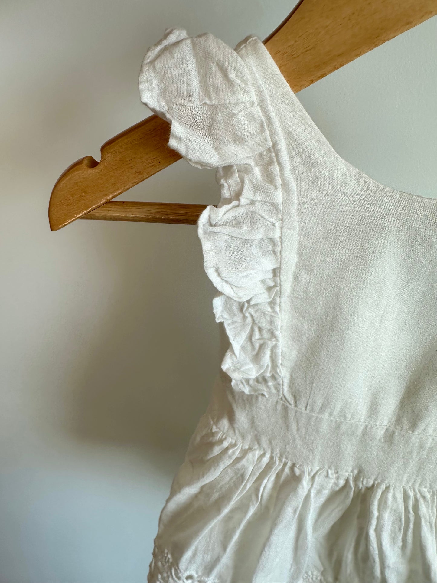 White Eyelet Dress / 12m
