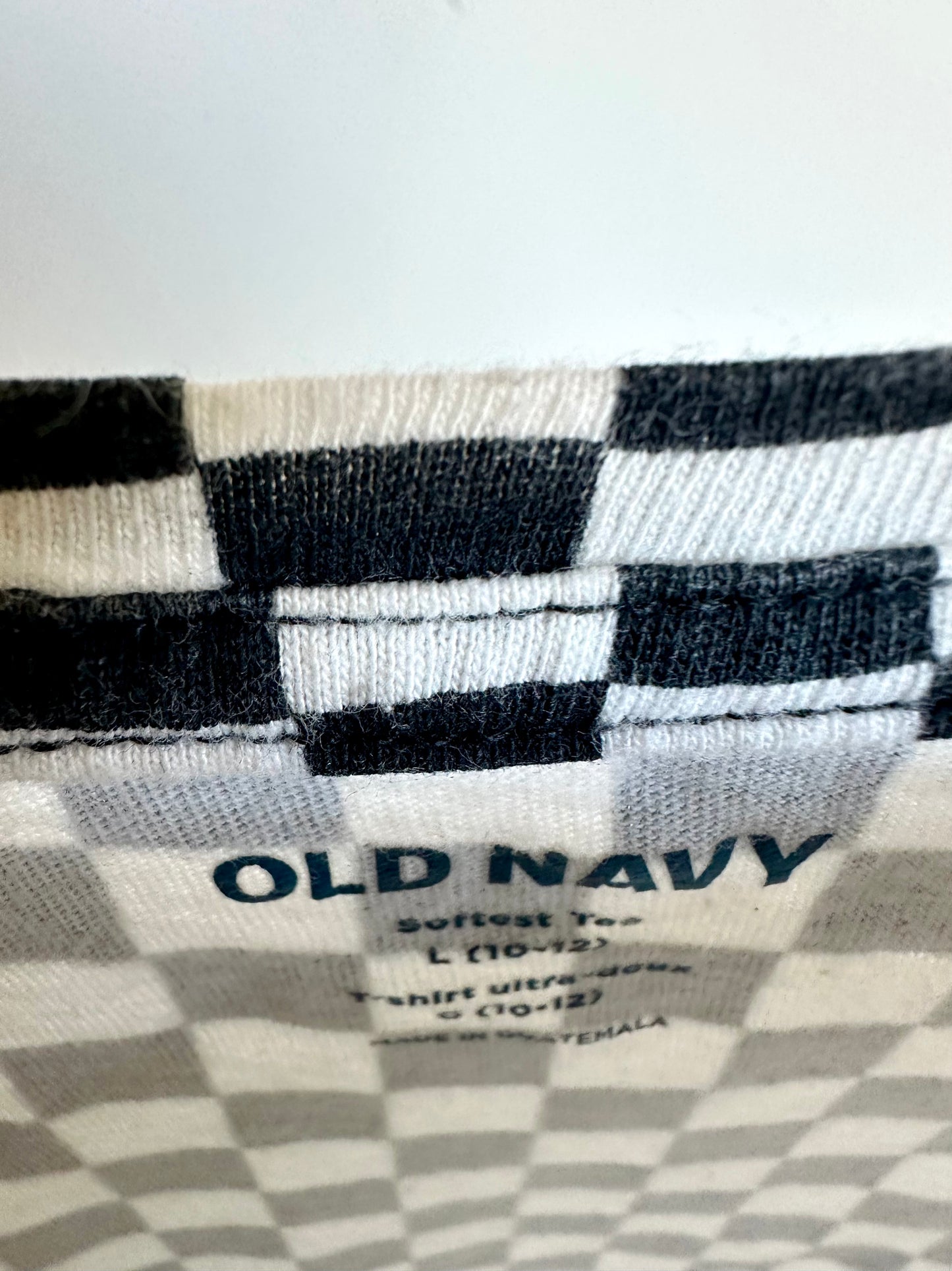 Checkered T-shirt / 10-12 years