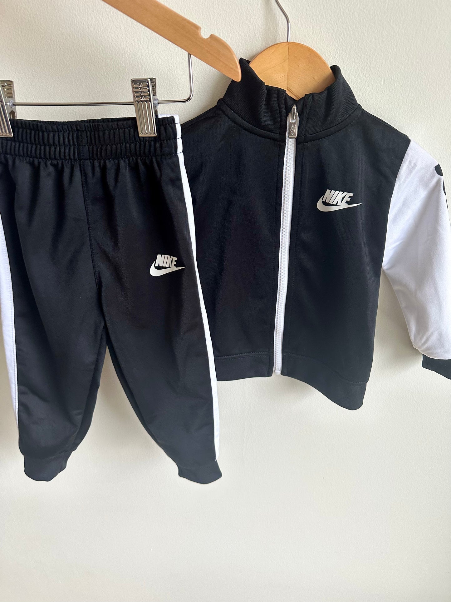 Nike Black Zip Sweater + Pants Set / 18m