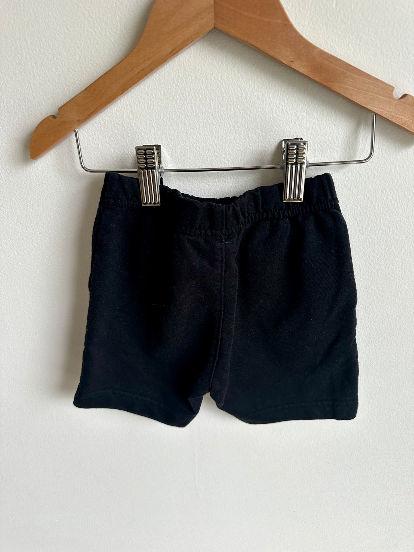 Black Shorts with Elastic Waistband/ 18m