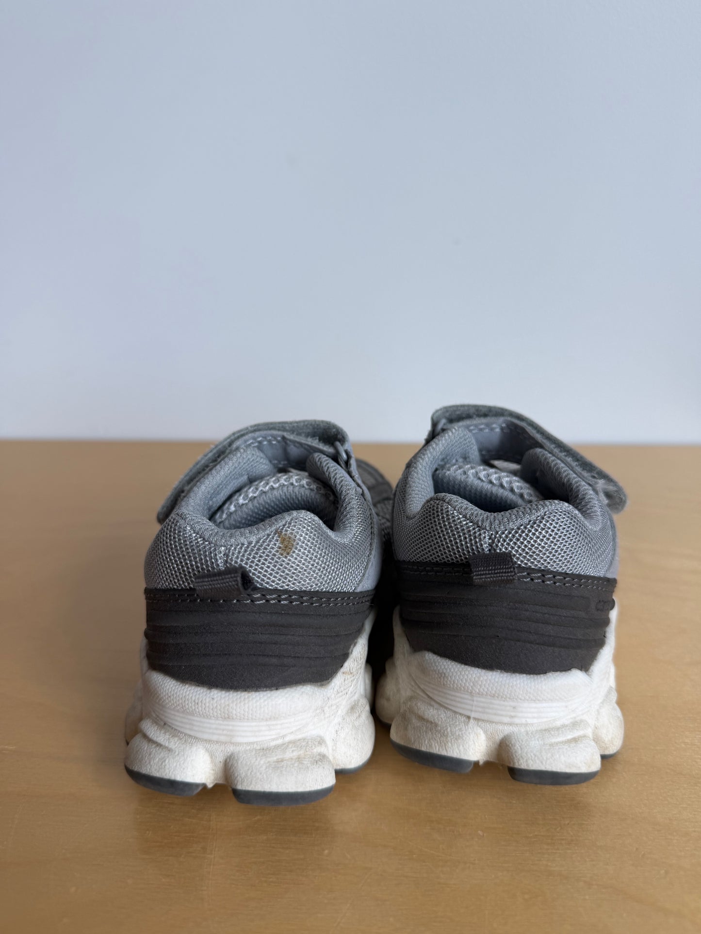 Grey Velcro Sneakers / Size 8 Toddler
