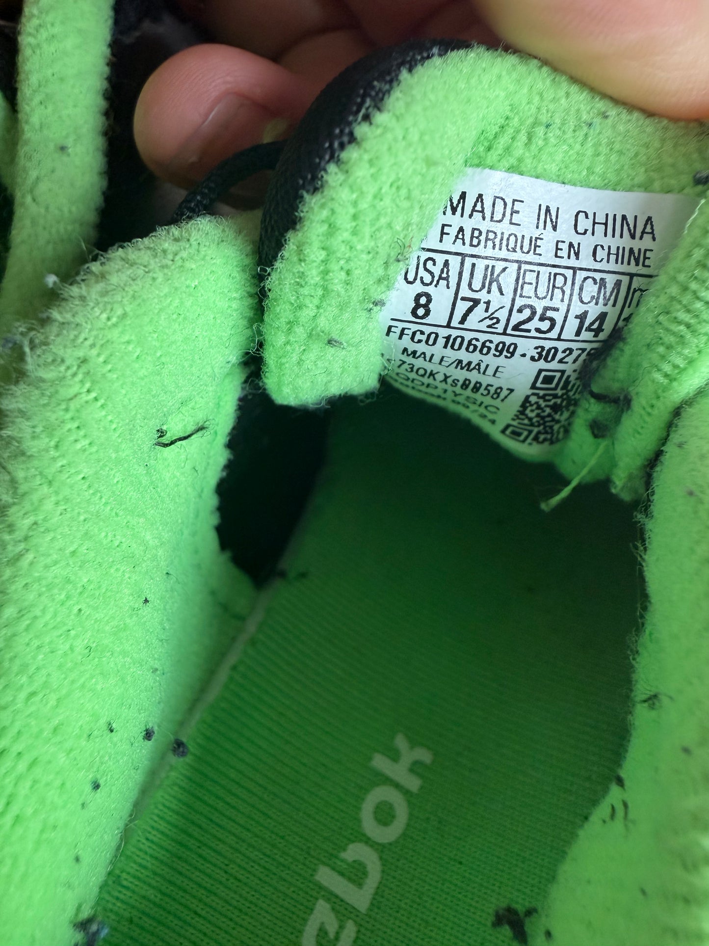 Reebok Black + Green No-Tie Sneakers / Size 8 Toddler