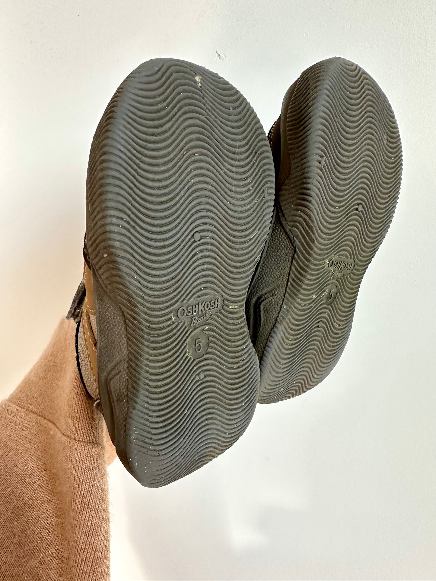 Brown Velcro Shoes / Size 5 Toddler