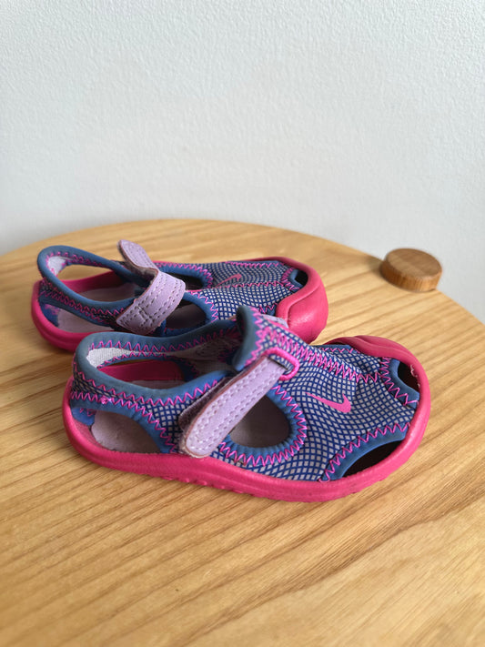 Nike Purple Sandals / Size 3 Toddler?
