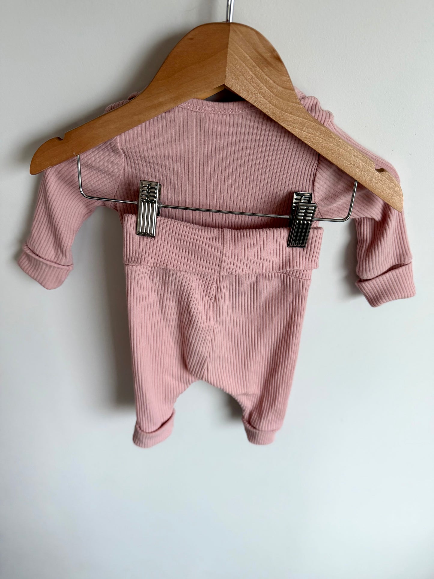 Pink Ribbed Bodysuit + Pants Set / 0-3m