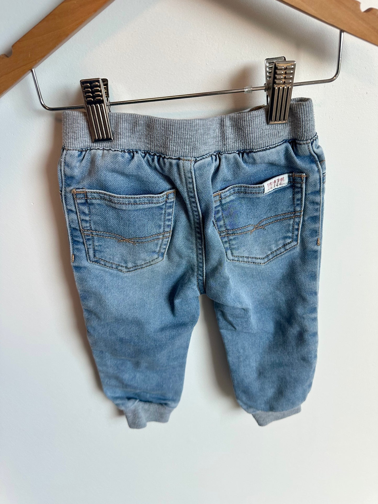 Tapered Levi Jeans / 6-12m