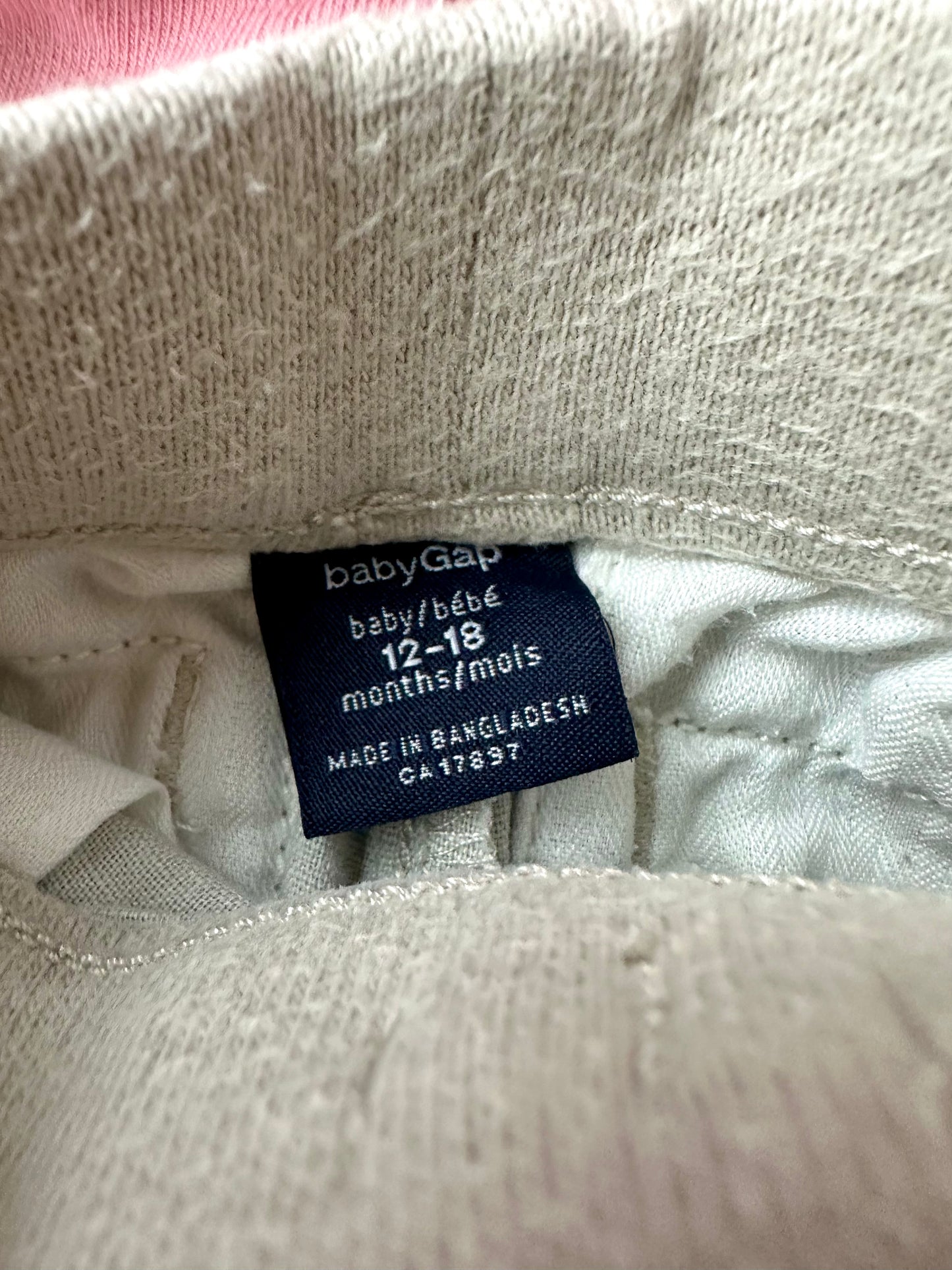 Beige Pocket Shorts / 12-18m